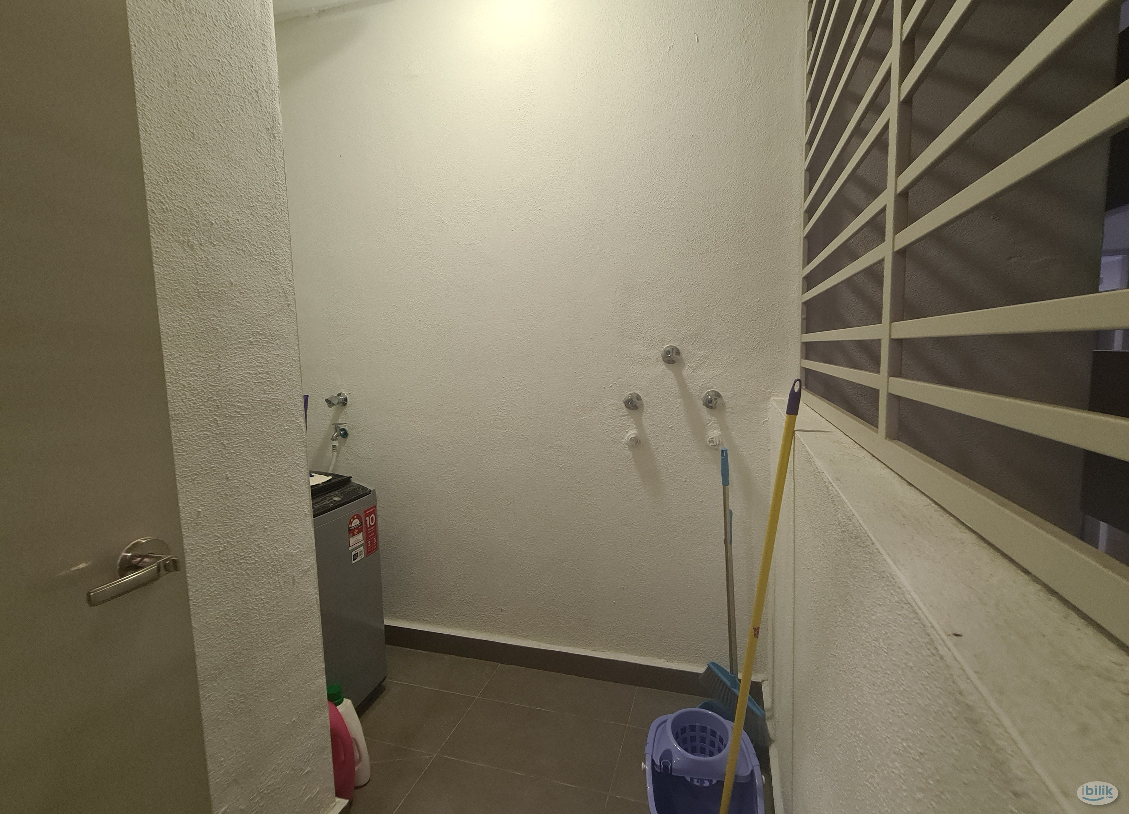 Pinnacle Sri Petaling Master Rooms with Private Bathroom for Rent RM1100-RM1200, MRT & LRT, APU - Image 5