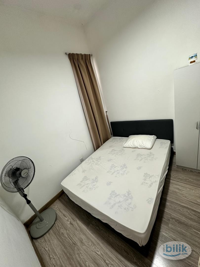 Medium Room at South View, Bangsar South - Image 2