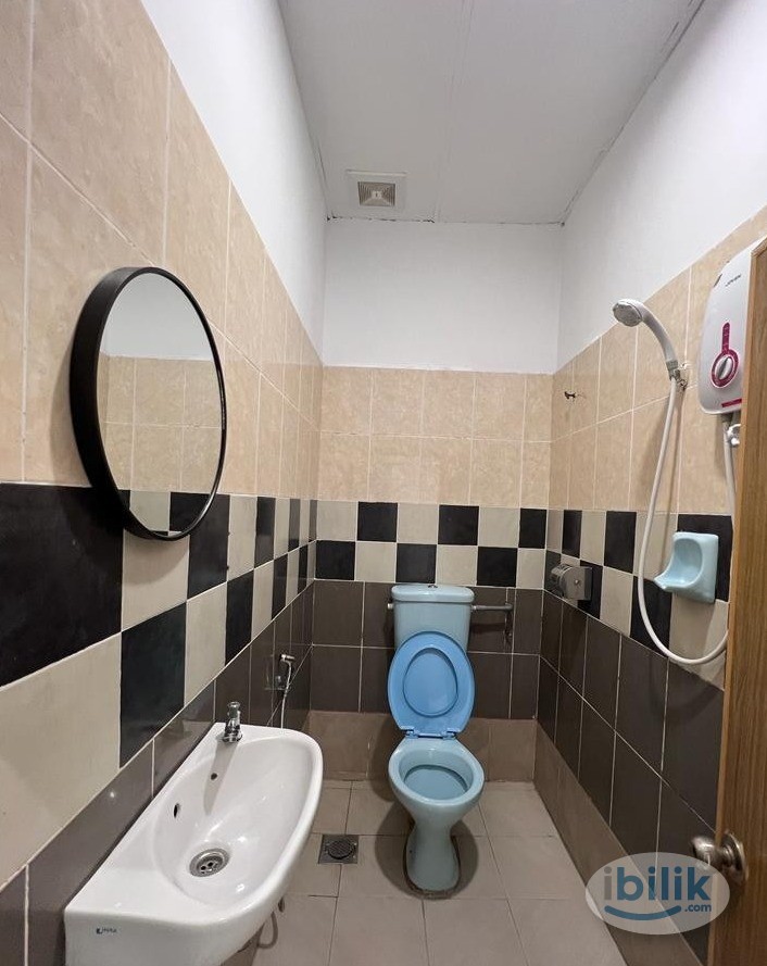 Near LRT Kelana Jaya🚄 Room for Rent at SS3, Paradigm mall - Image 2
