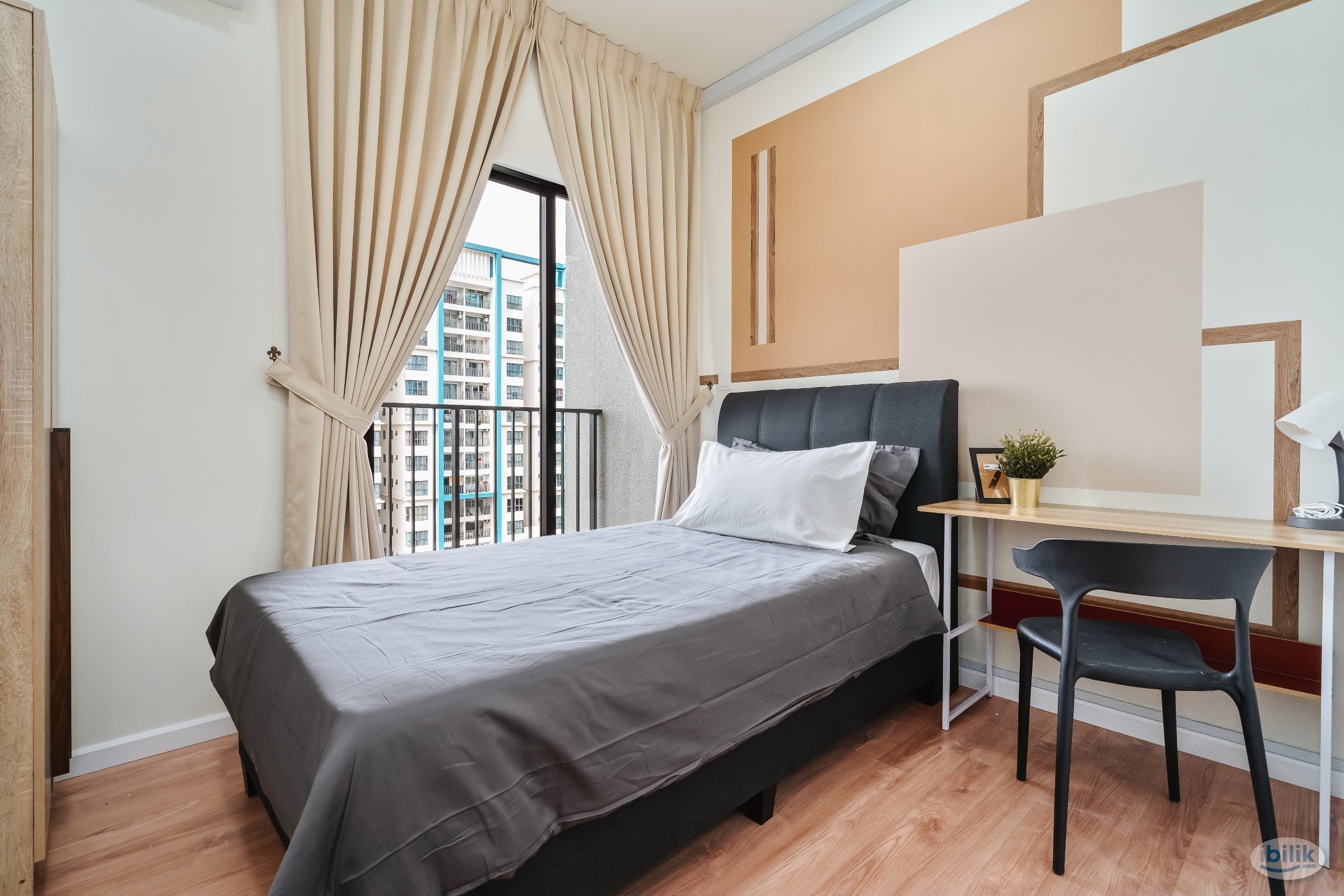 Dian Residency Middle Room, Seksyen 13 Shah Alam - Image 1
