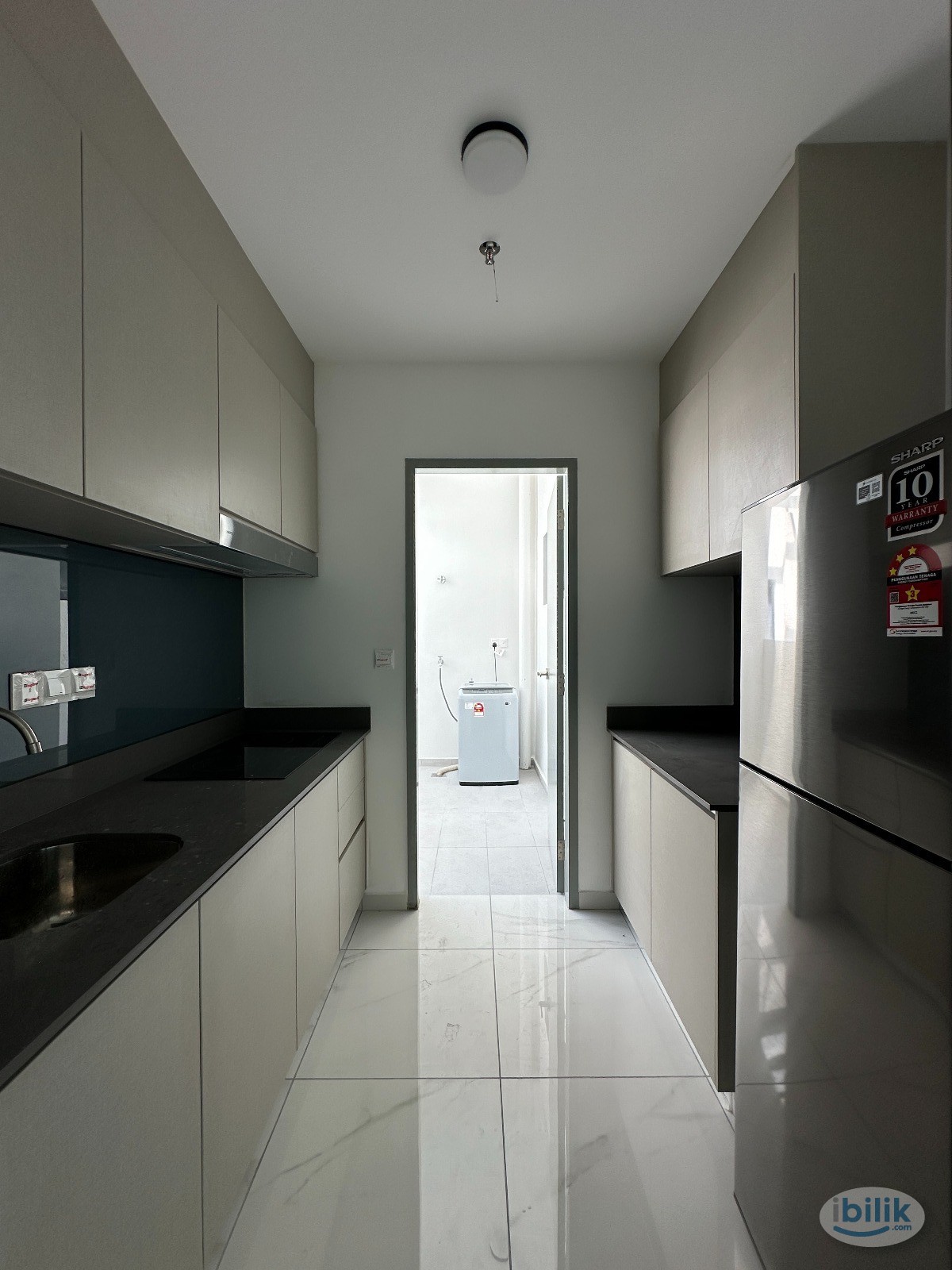 Middle Room at Batu Kawan, Seberang Perai - Image 3