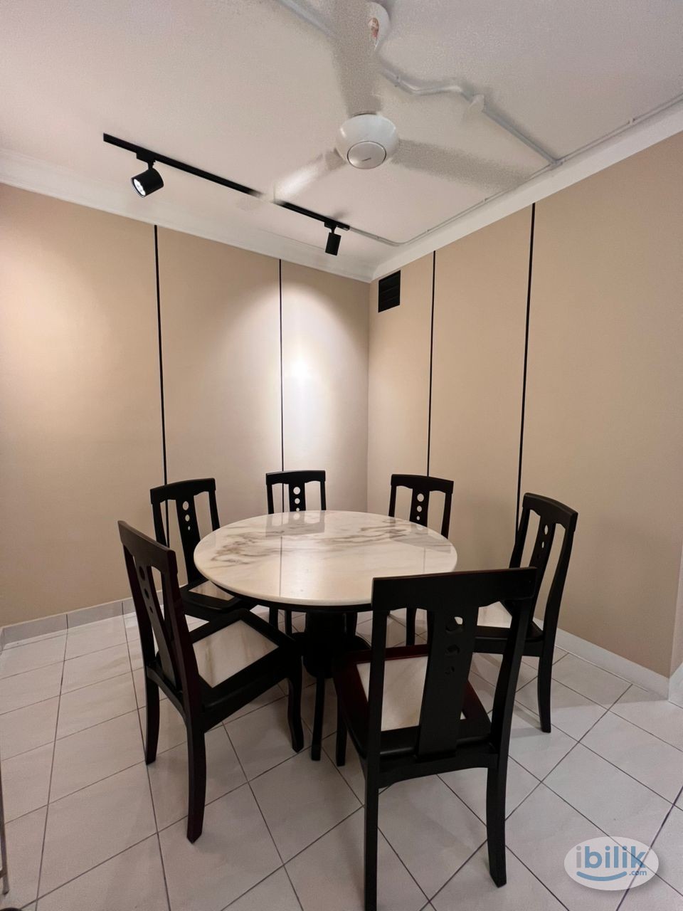 Female Unit Single Room at Puncak Damansara, Bandar Utama - Right infornt LRT KAYU ARA - one station to LRT Bandar Utama - Image 3