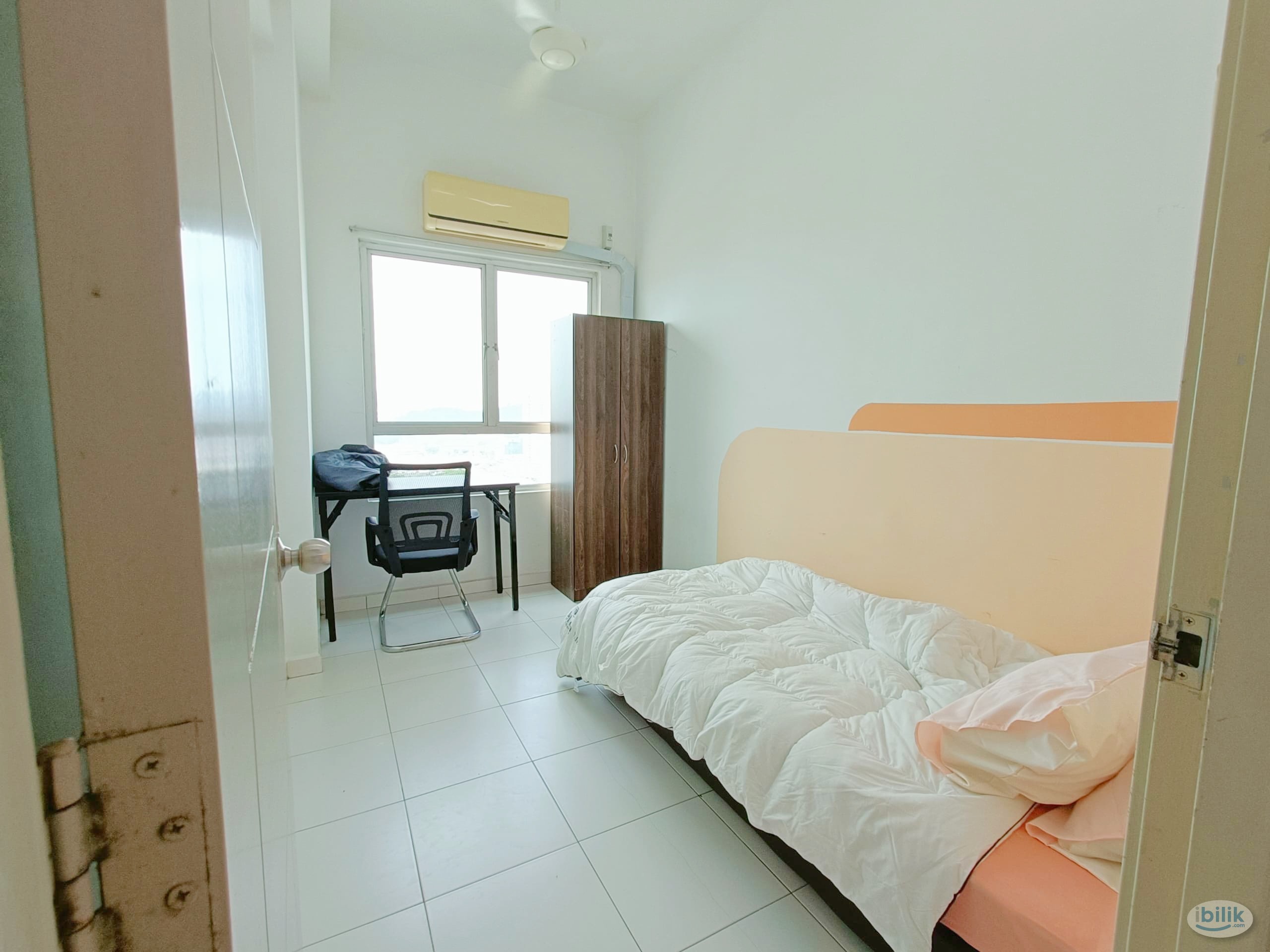 Bayan Baru Single Room at 1 World Condo - Image 1