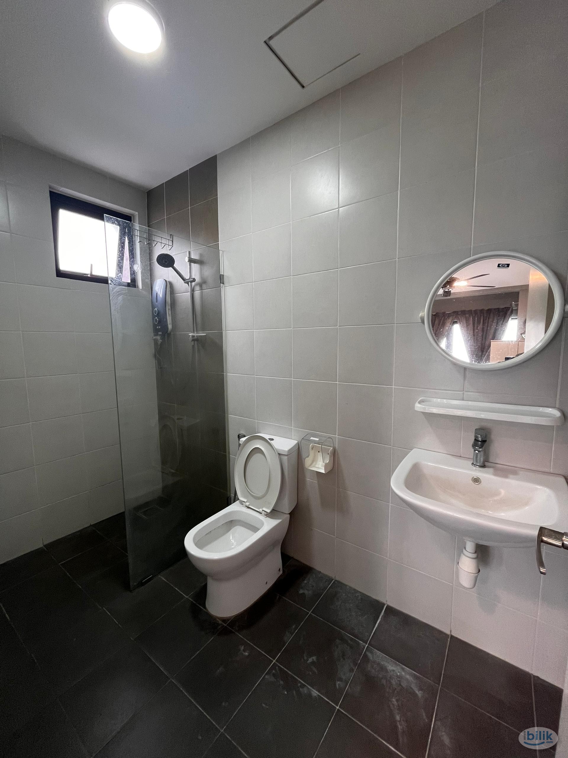 Master Room at D'Sands Residence, Old Klang Road - Image 3