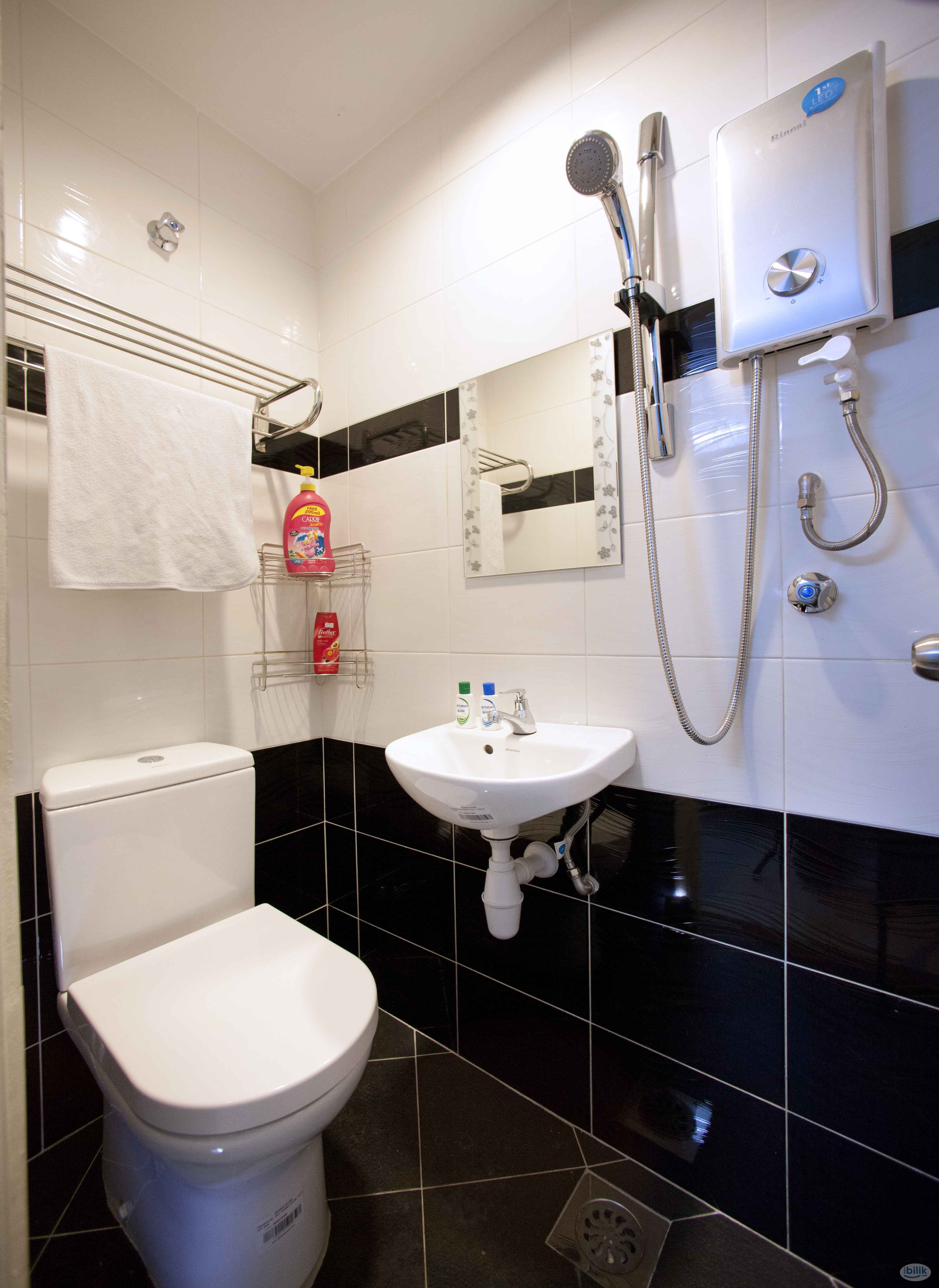 Large Room at PJS 7, Bandar Sunway - Image 2