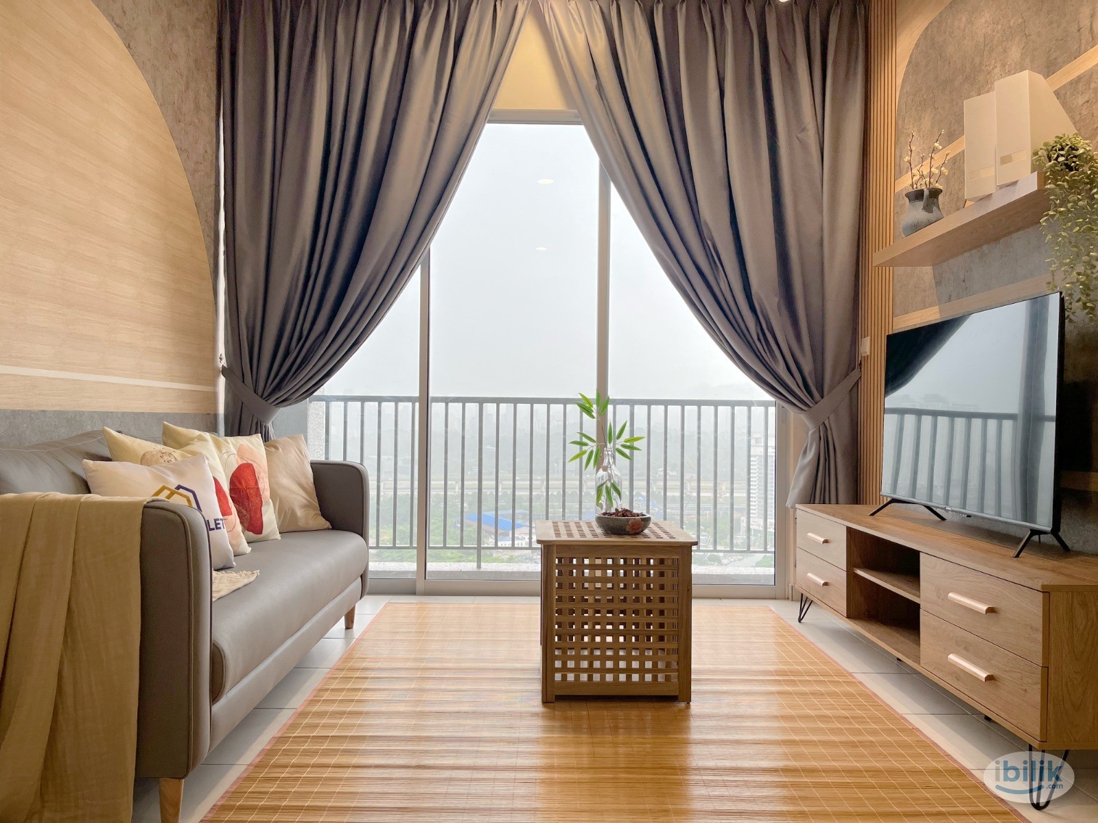 Middle Room at Pixel City Sentral, Bandar Sri Permaisuri - Image 1