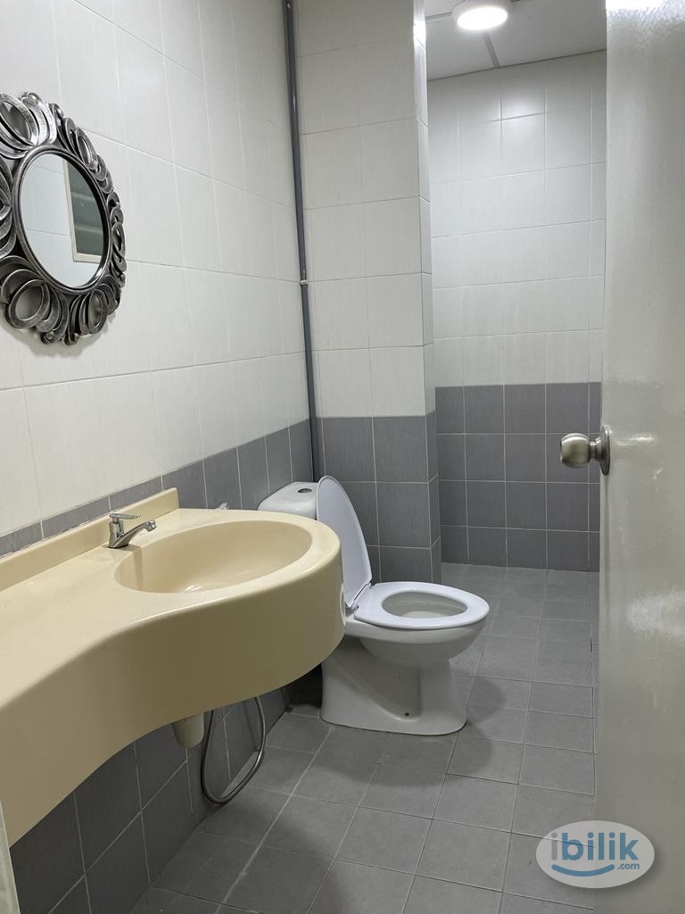 Single Room at Platinum Lake PV12, Setapak - Image 3