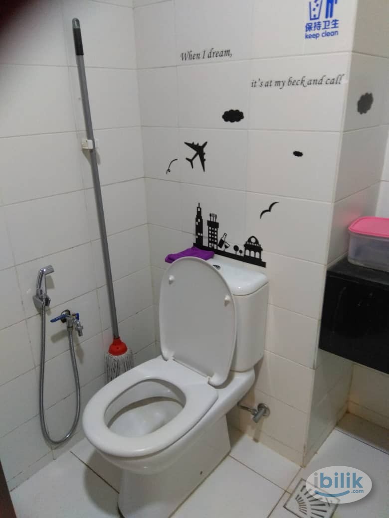 Nice Big Room at Two Bedroom Hse at Trefoil for Rent, Setia Alam (Direct owner) - Image 2