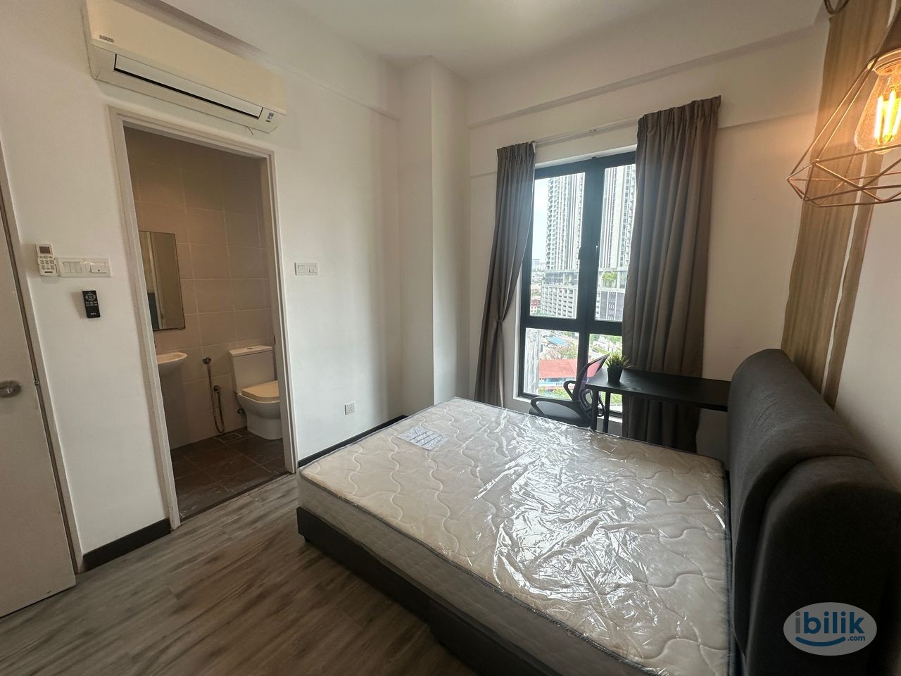 Master Room at D'Sands Residence, Old Klang Road - Image 1