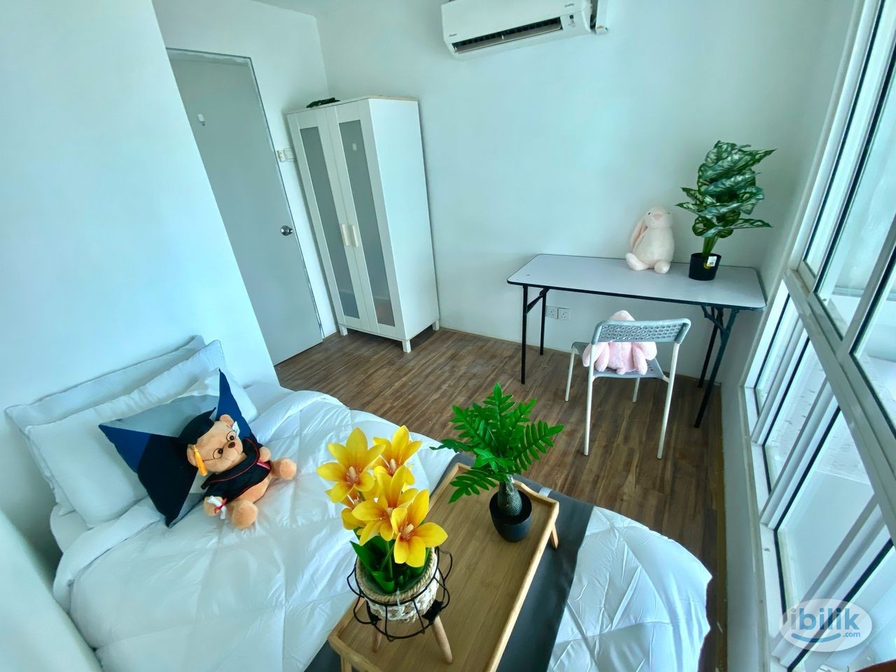 Middle Room at The Zizz, Damansara Damai - Image 1