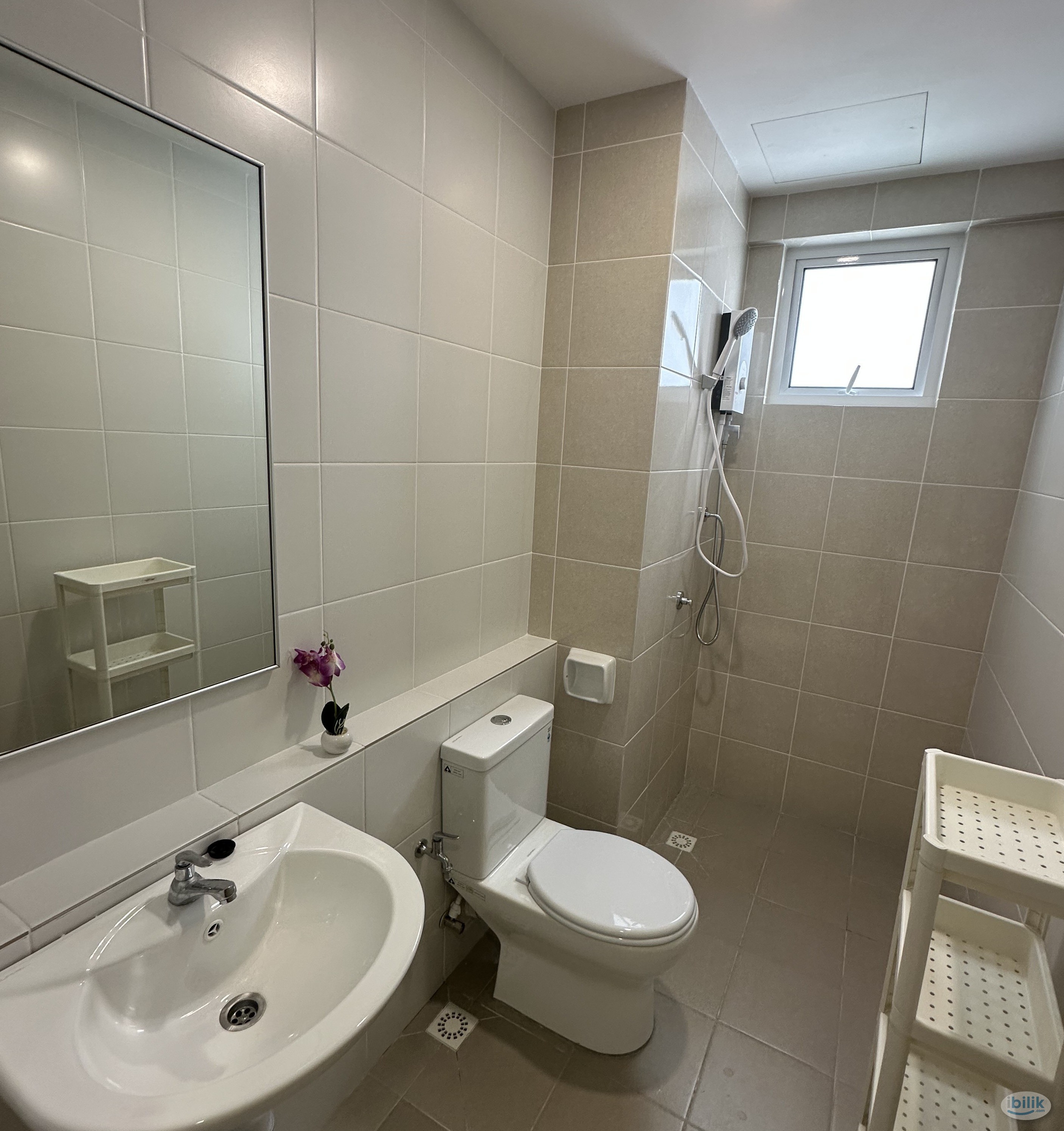 Middle Room at Havana Beach Residences , Bayan Lepas - Image 3
