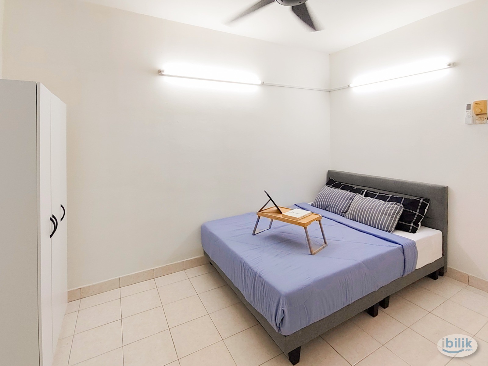 Palm Spring Queen Bedroom with Window & AC, Kota Damansara near to MRT Surian, IOI Damansara, Dataran Sunway, Giza, Nexi - Image 1