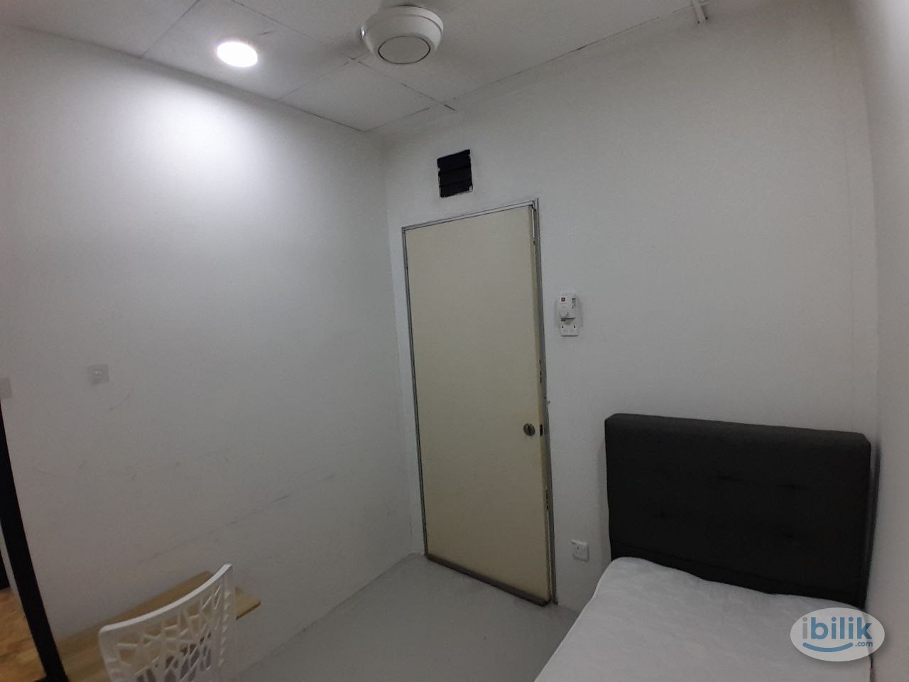 [Courtyard 3] 24 hours Free Aircond! Shoplot Single Room Share Bathroom Near Sunway Nexis, Giza, IOI Damansara - Image 1
