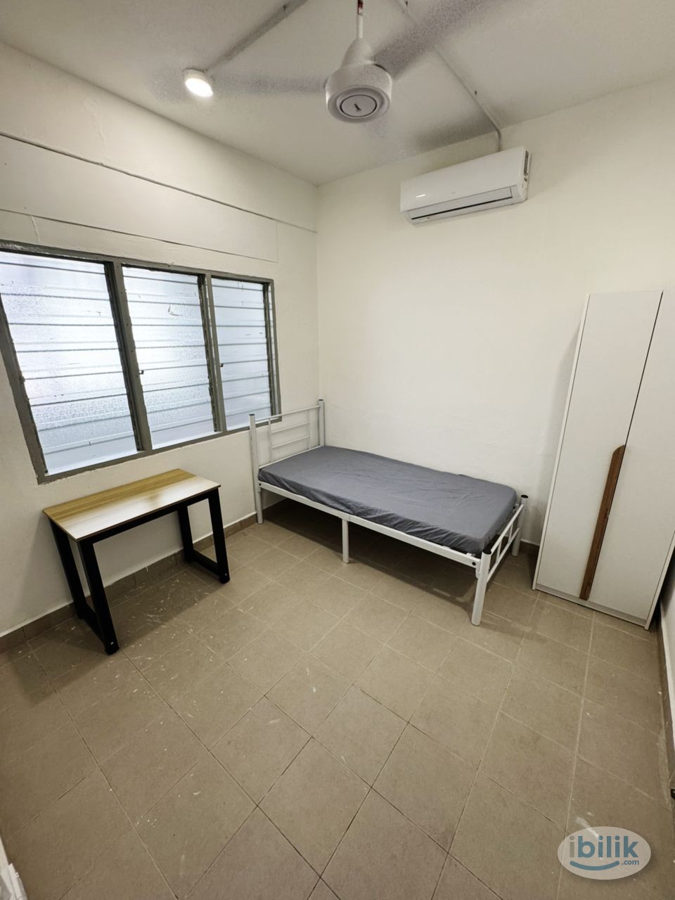 Kepong Brem Mall Jalan Ipoh Middle Room, 7 min to MRT next to Sungai Mas Plaza - Image 1