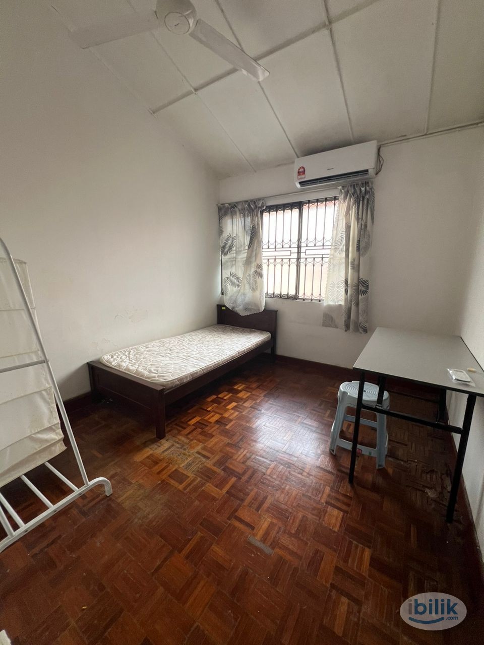 Middle Room at SS26 Petaling Jaya, Selangor - Image 1