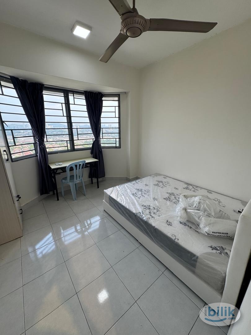 😍 5 mins walk to LRT😍 Inclusive all Utilities 😍Free Wifi 😍Free Cleaning 😍Fully Furnished Room at Main Place Subang Jaya - Image 1
