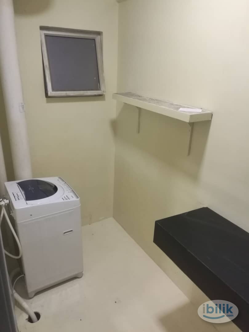 Only 8 minutes walking distance to Mutiara Damansara MRT Single Room at Pelangi Damansara, Bandar Utama - Image 4
