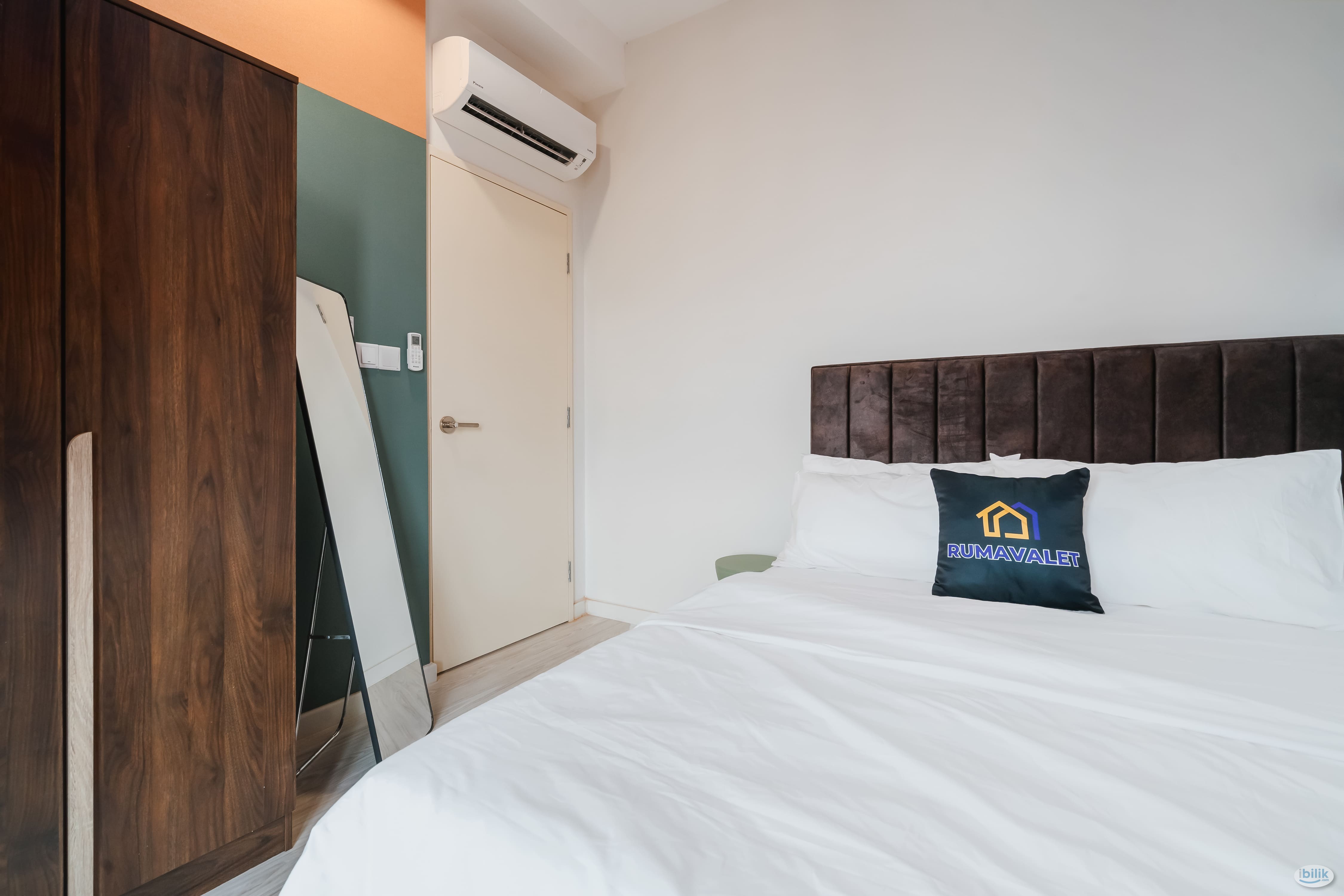 Middle Room at Meta Residences Putra Permai, Seri Kembangan - Image 2