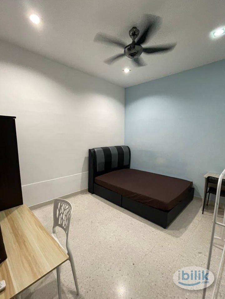 🆓💰 Free Deposit! 🛋️🛏️ Middle Room at SS2, Petaling Jaya 🏠🏞️ Easy Access to SS2 Park, The Hub SS2 🏞️🚀🏢 - Image 1