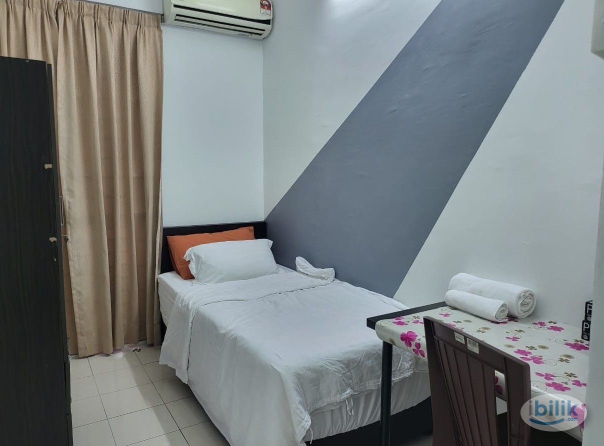 Single Room at Residensi Laguna, Bandar Sunway - Image 1