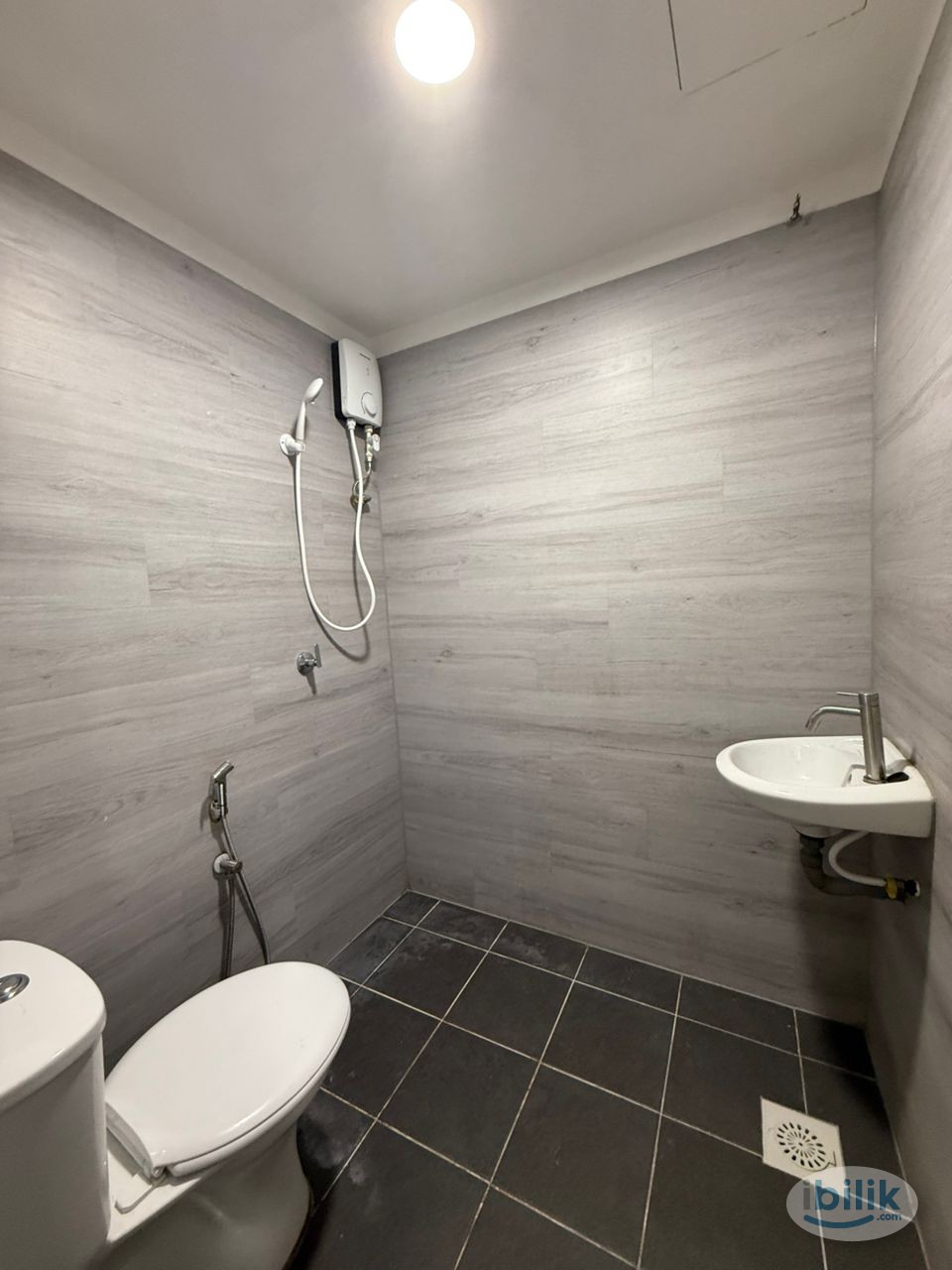 ❗ 5 MINS TO MONORAIL INCLUDE UTILITIES ROOM AT M1 HOTEL RESIDENCES FAMILY SUITE - Image 2