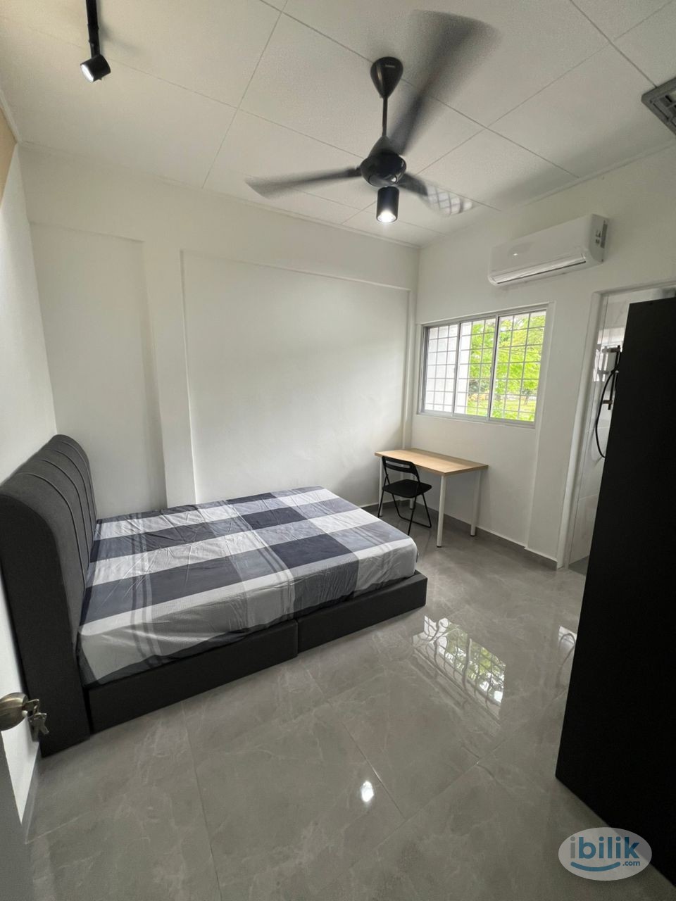 FREE WIFI+UTILITIES, Middle Room at Lakeside Residences, Puchong - Image 2
