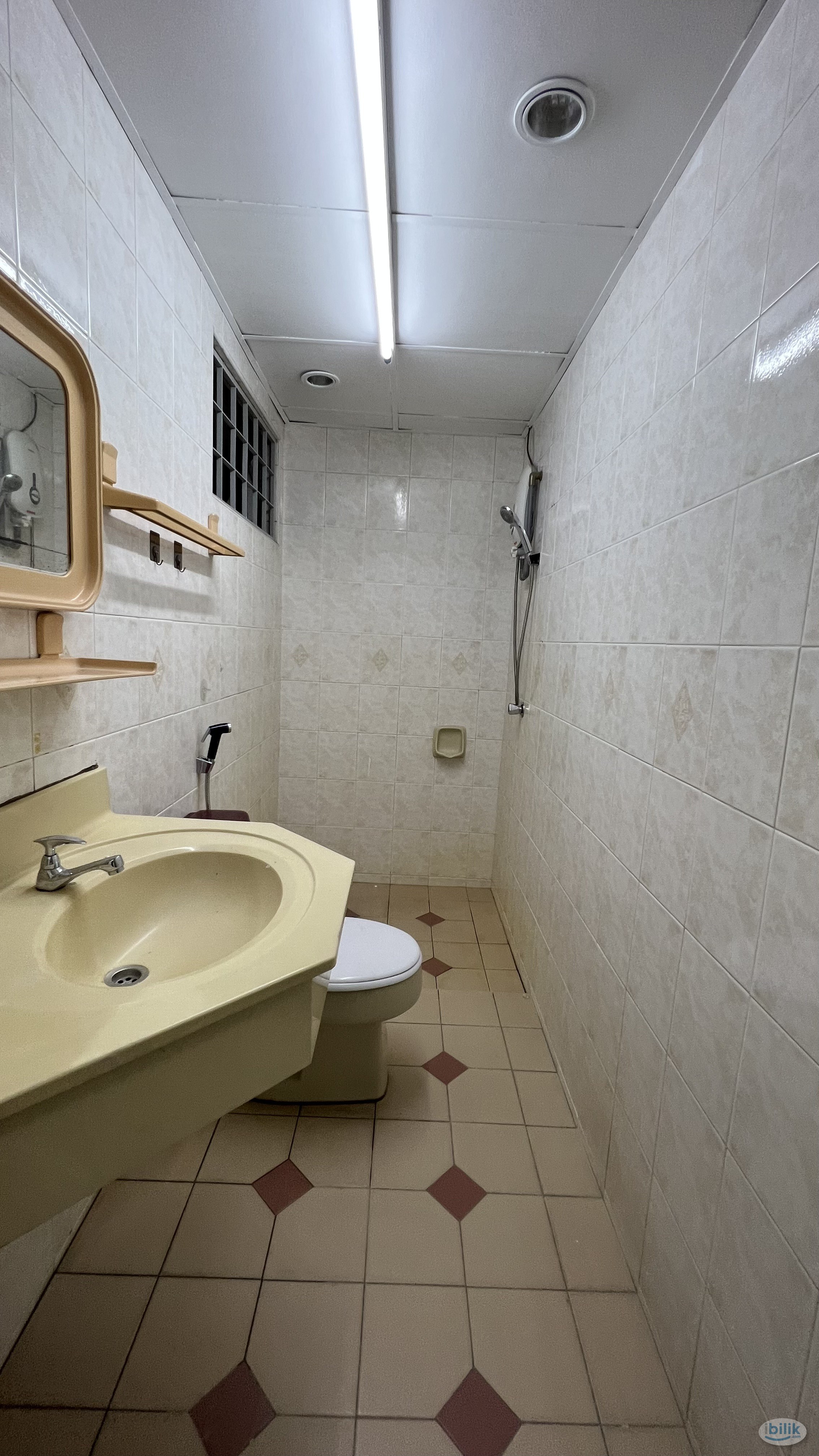 Lagoon View Female Room For Rent - Image 2