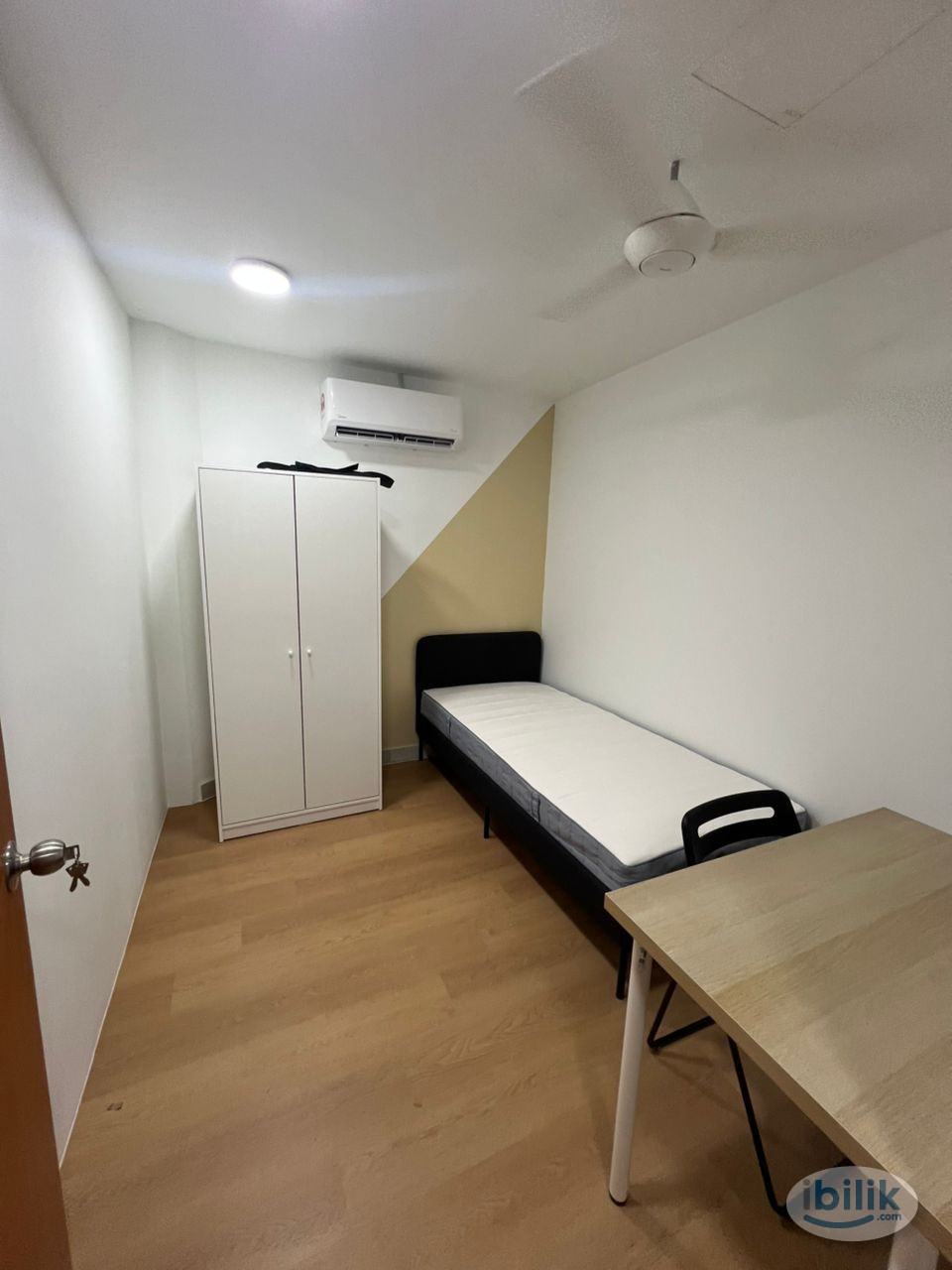 FREE WIFI+UTILITIES, Single Room at Lakeside Residences, Puchong - Image 1