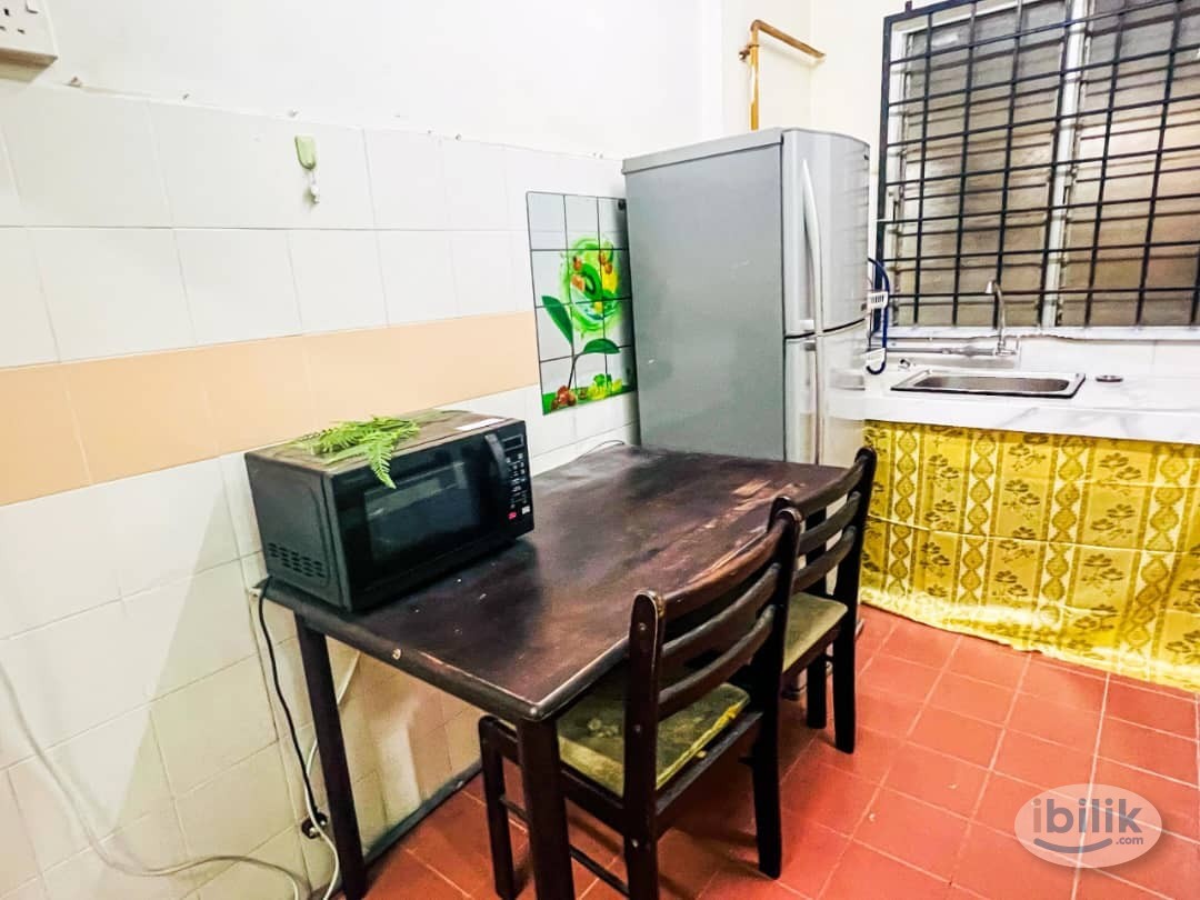 presint 11 single room free wifi & elektrik - Image 4