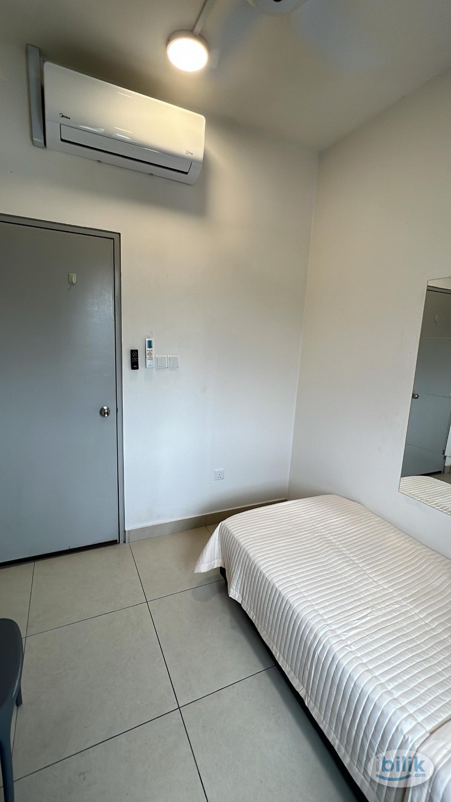Zero deposit‼️all male middle room 3 at residensi suasana damansara damai - Image 1