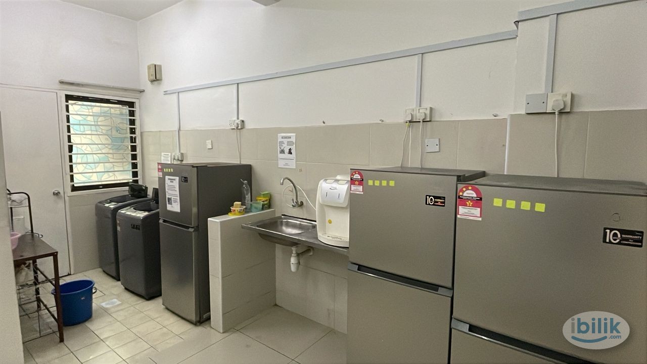 ‼️NON SHARING! Clean and Affordable Middle Room at Setia Utama‼️ - Image 3