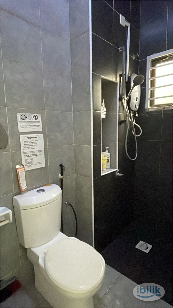 ‼️NON SHARING! Clean and Affordable Middle Room at Setia Utama‼️ - Image 4