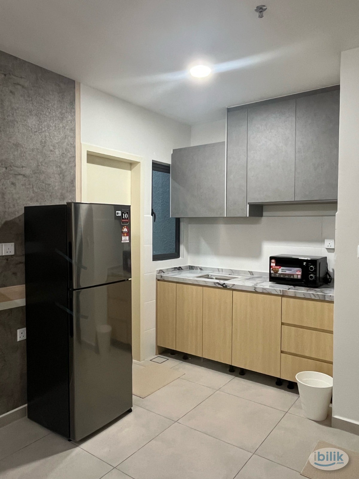 Middle Room at Meta Residences Putra Permai, Seri Kembangan - Image 5