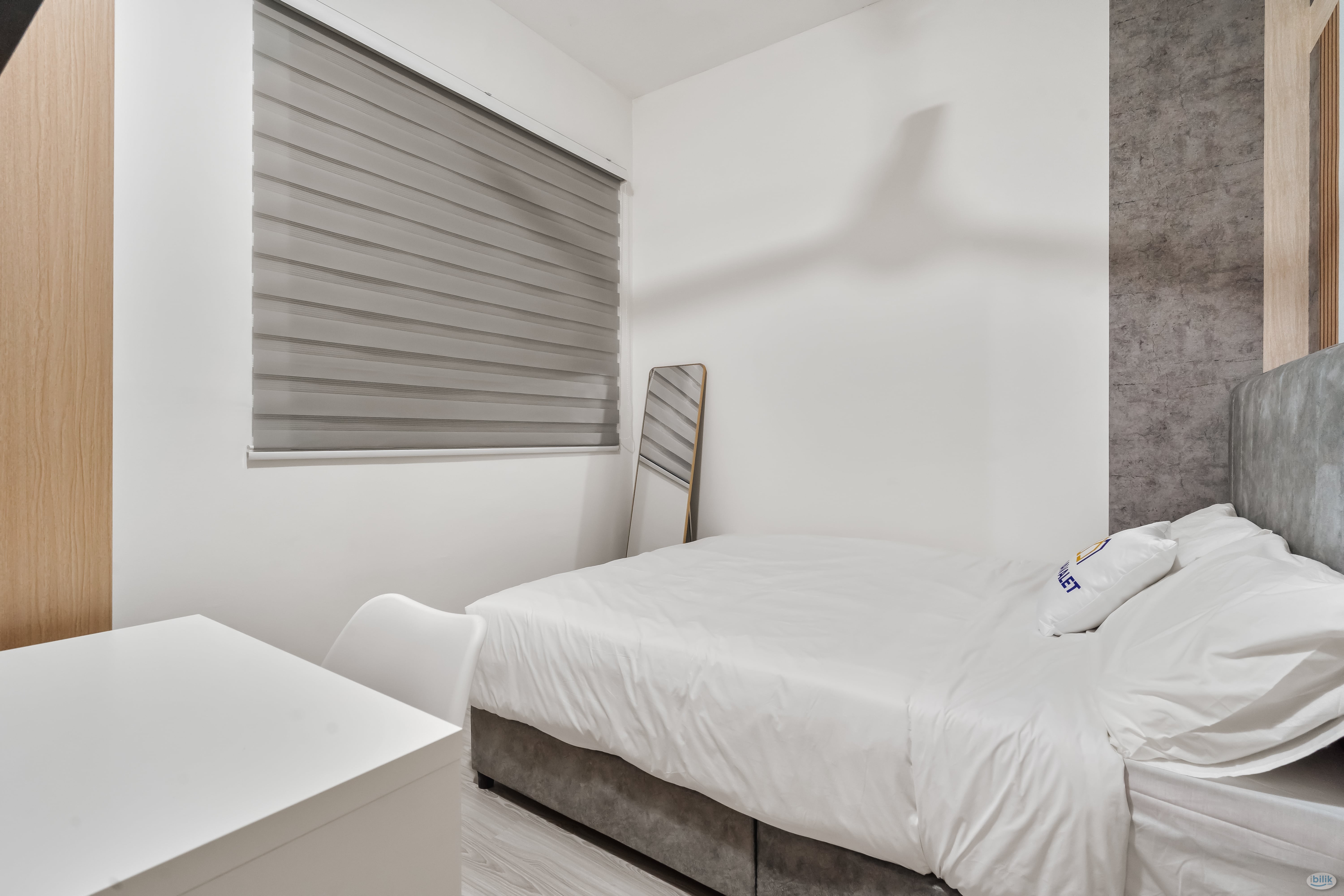 Middle Room at Meta Residences Putra Permai, Seri Kembangan - Image 2