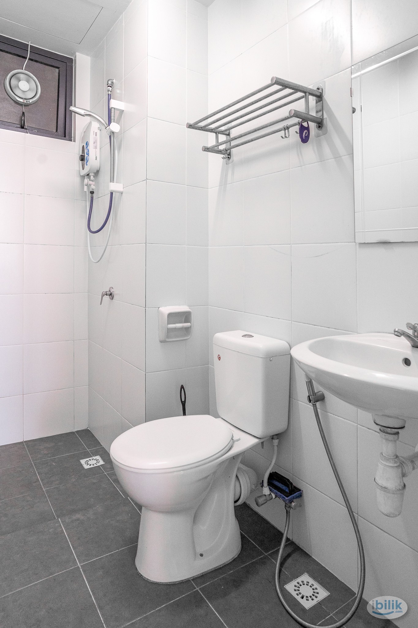 Master Room at One Foresta include carpark, Bayan Lepas, Penang - Image 4
