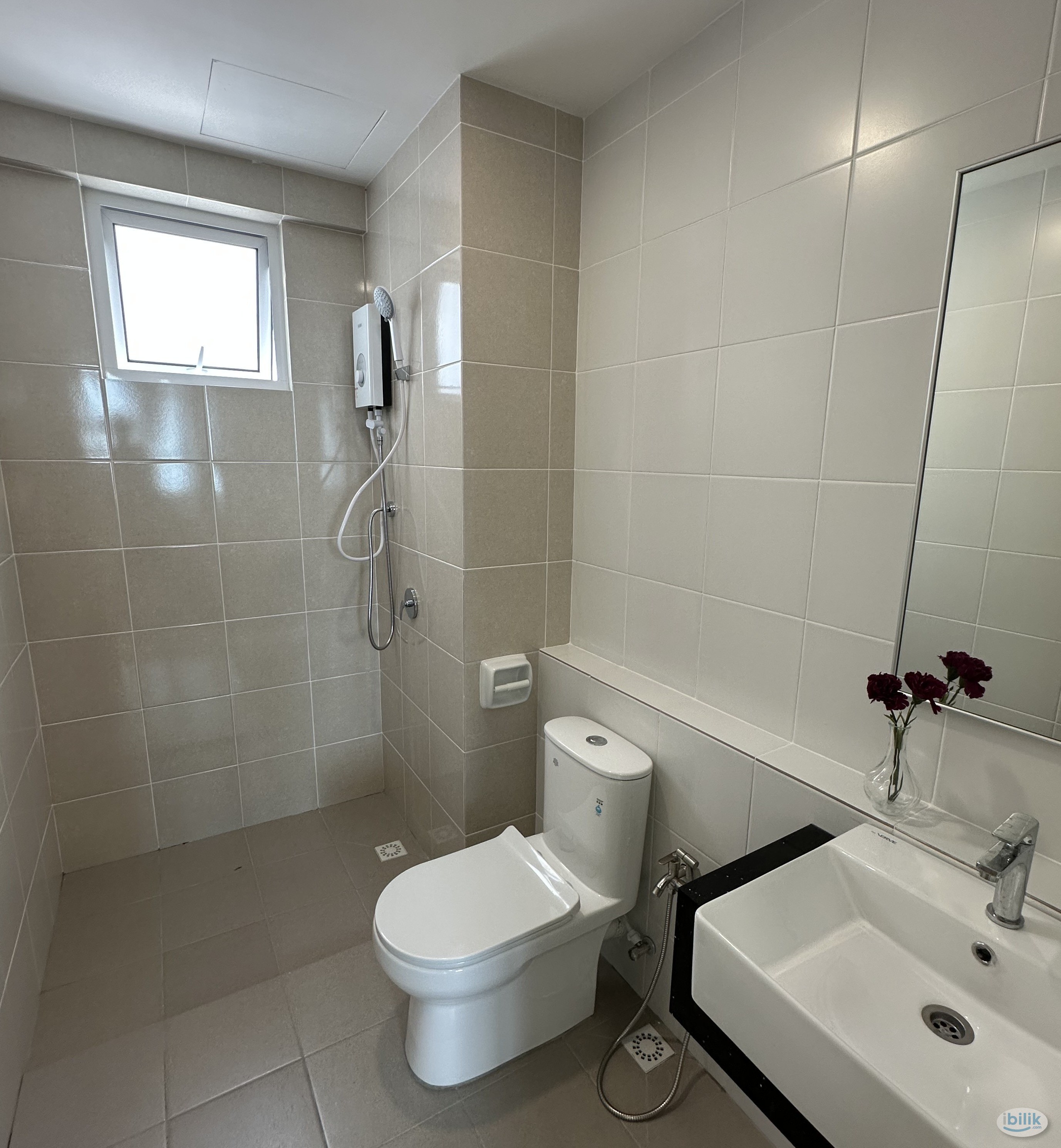 Newly Renovated Master Room at Havana Beach Residences, Bayan Lepas - Image 2