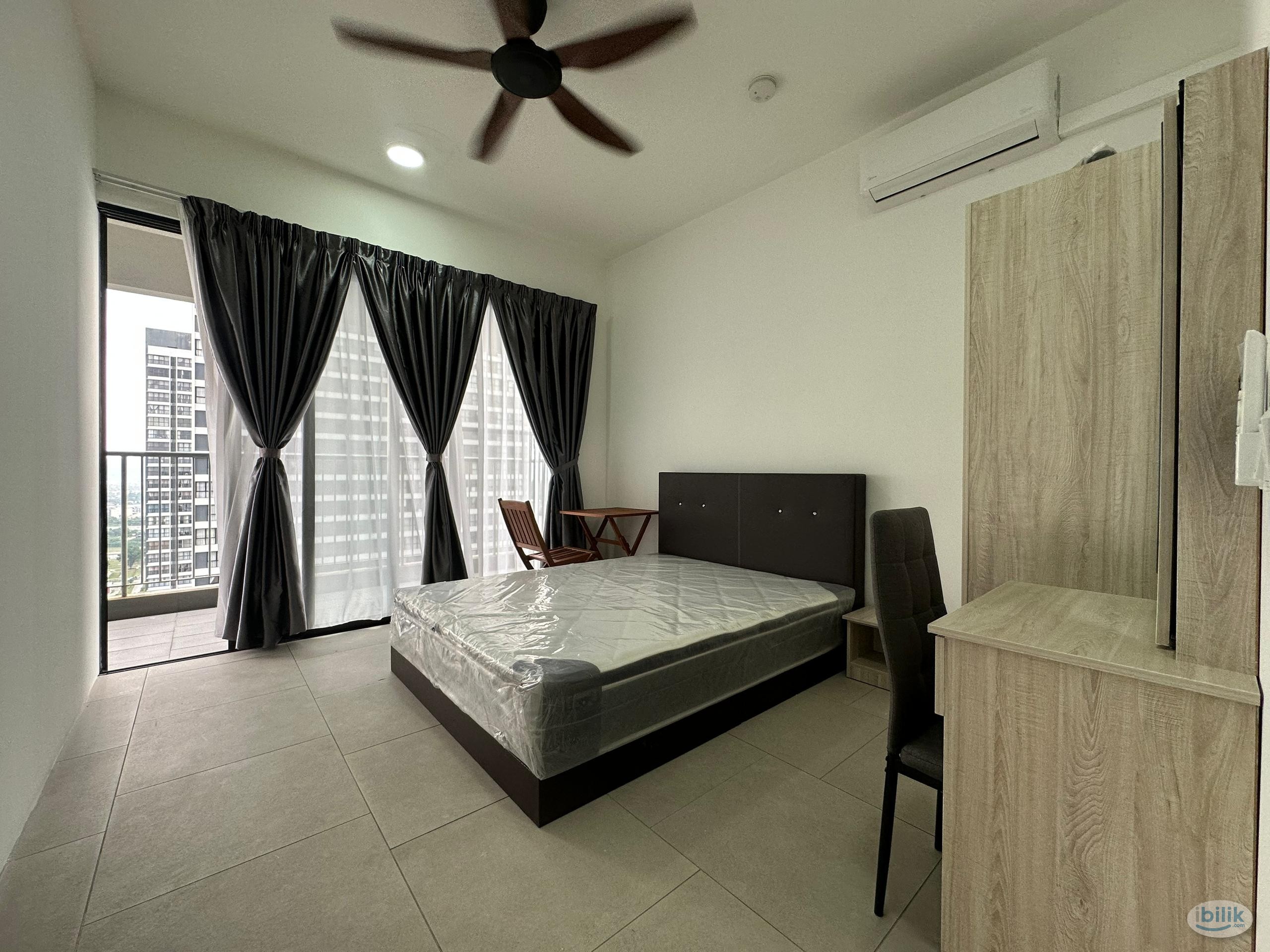 Middle Room at SQWhere, Sungai Buloh - Image 1