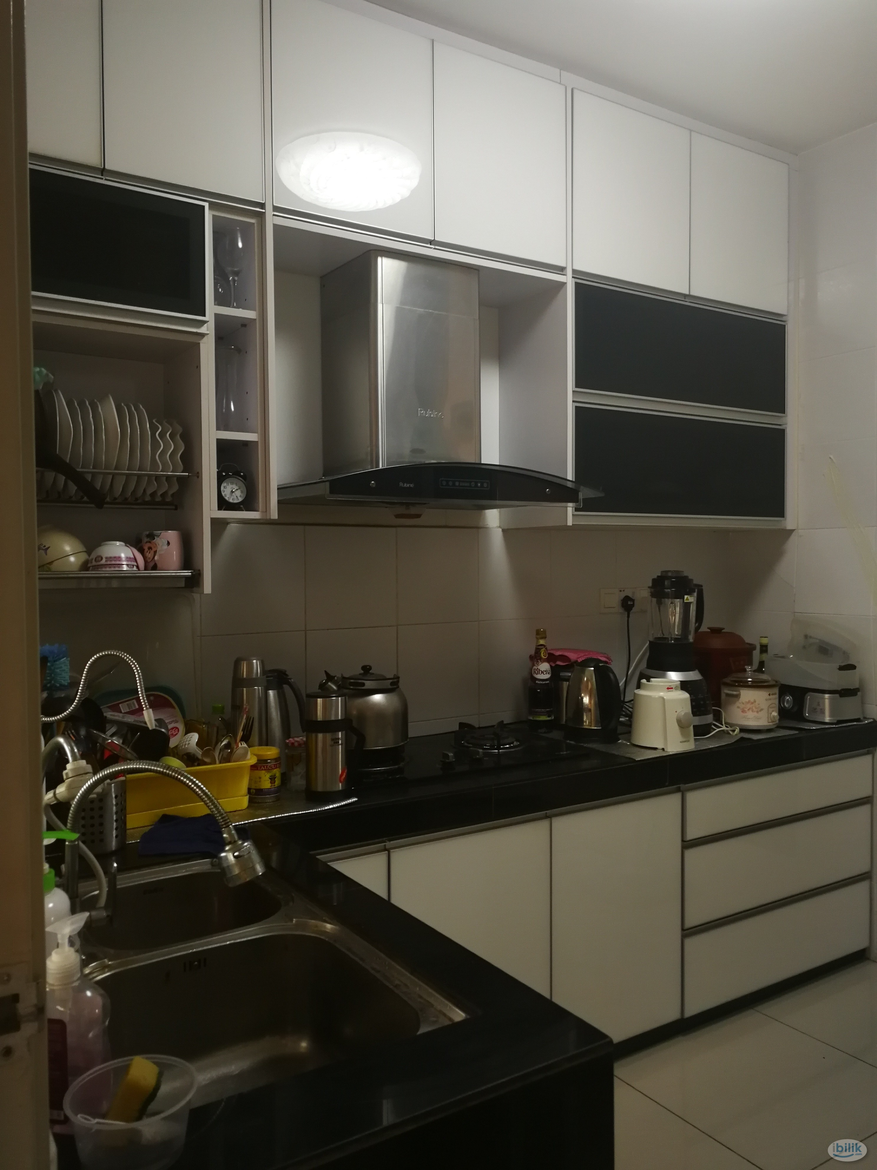 Exclusive Female Unit - Cozy Room @1120 Park Avenue - Image 4