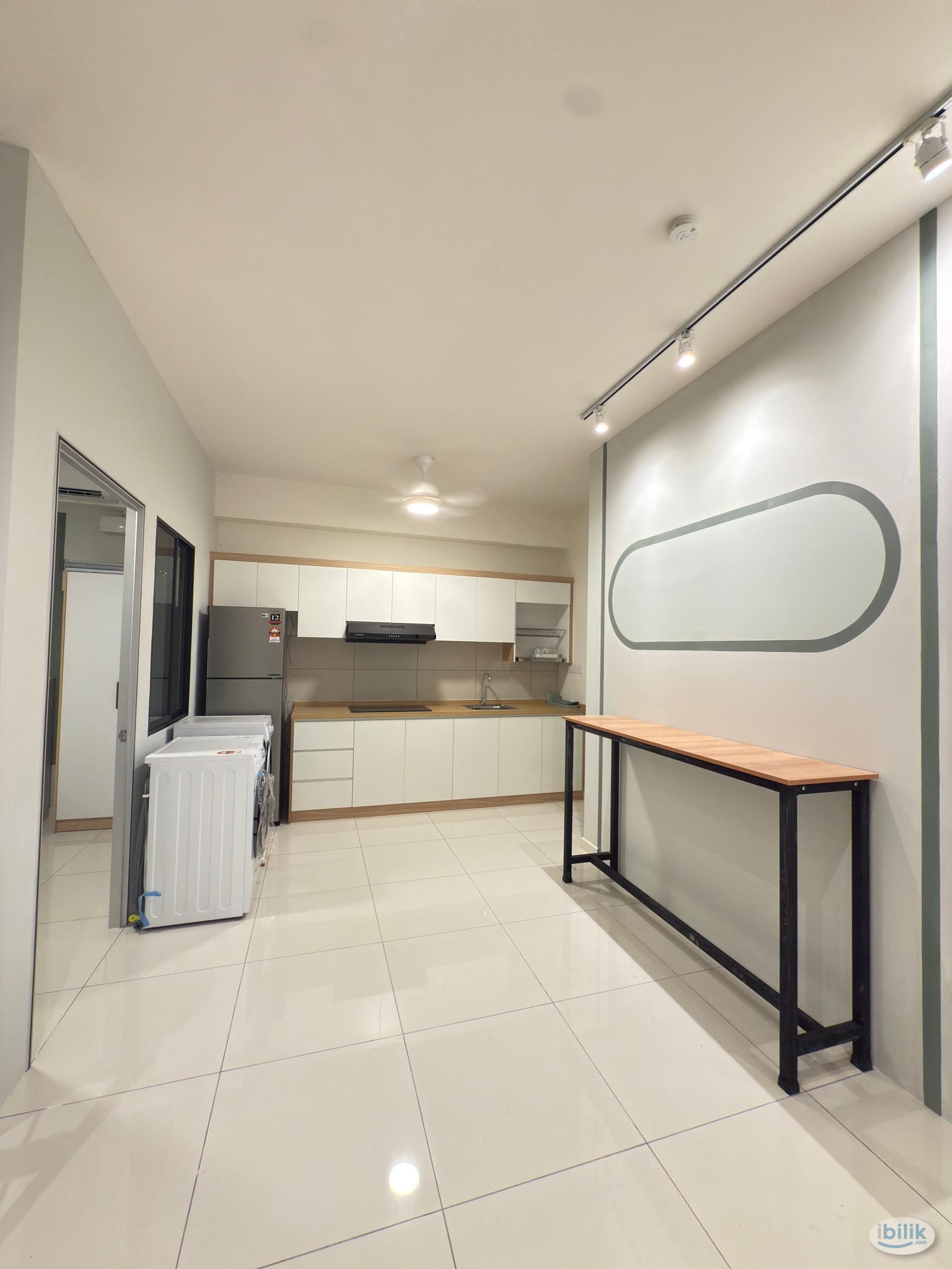 Premium Master Room Walking distance MRT Taman Suntex - Image 4