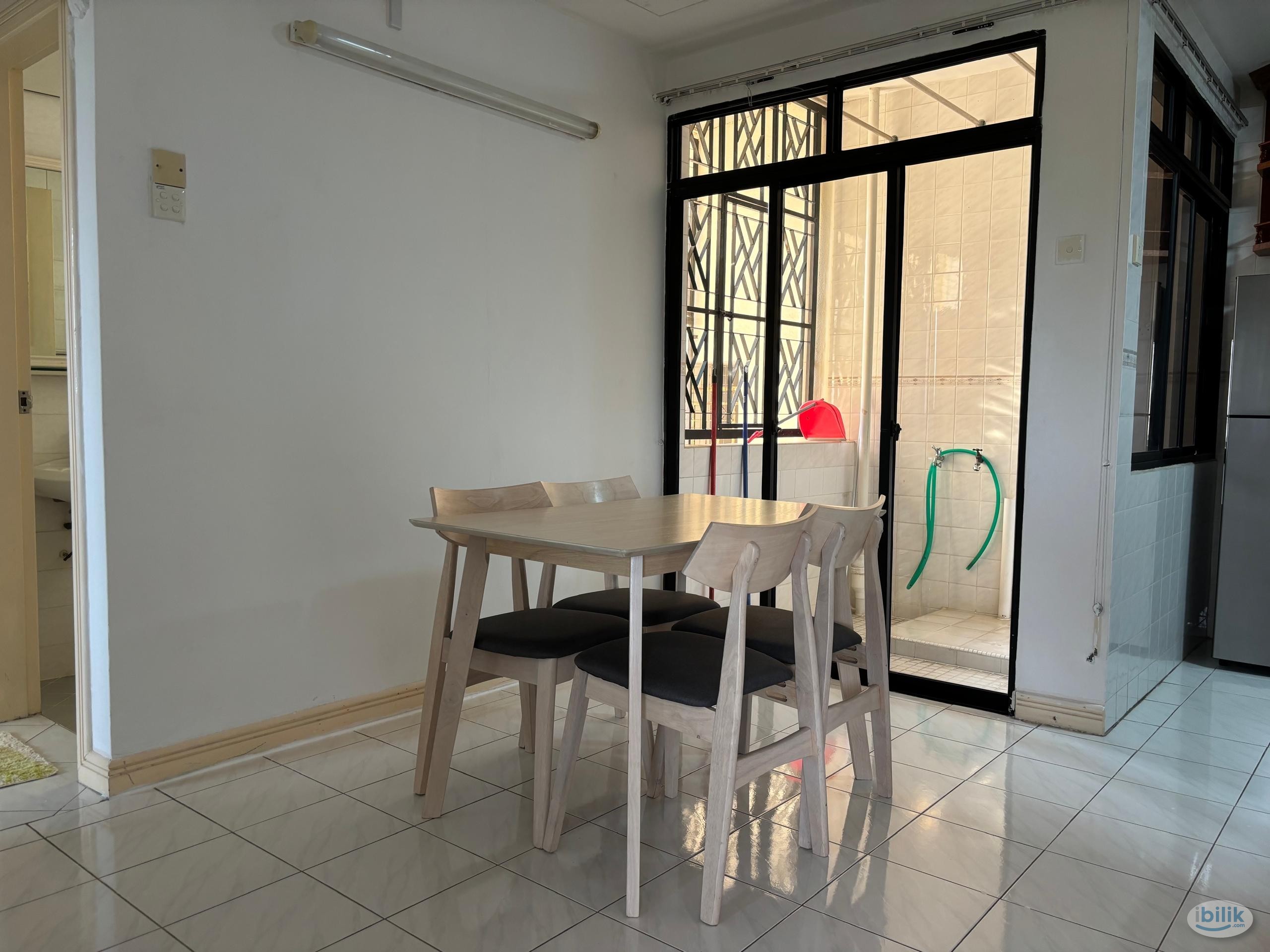 [FREE Wifi] Single Room, Sri York, Georgetown, Penang - Image 4