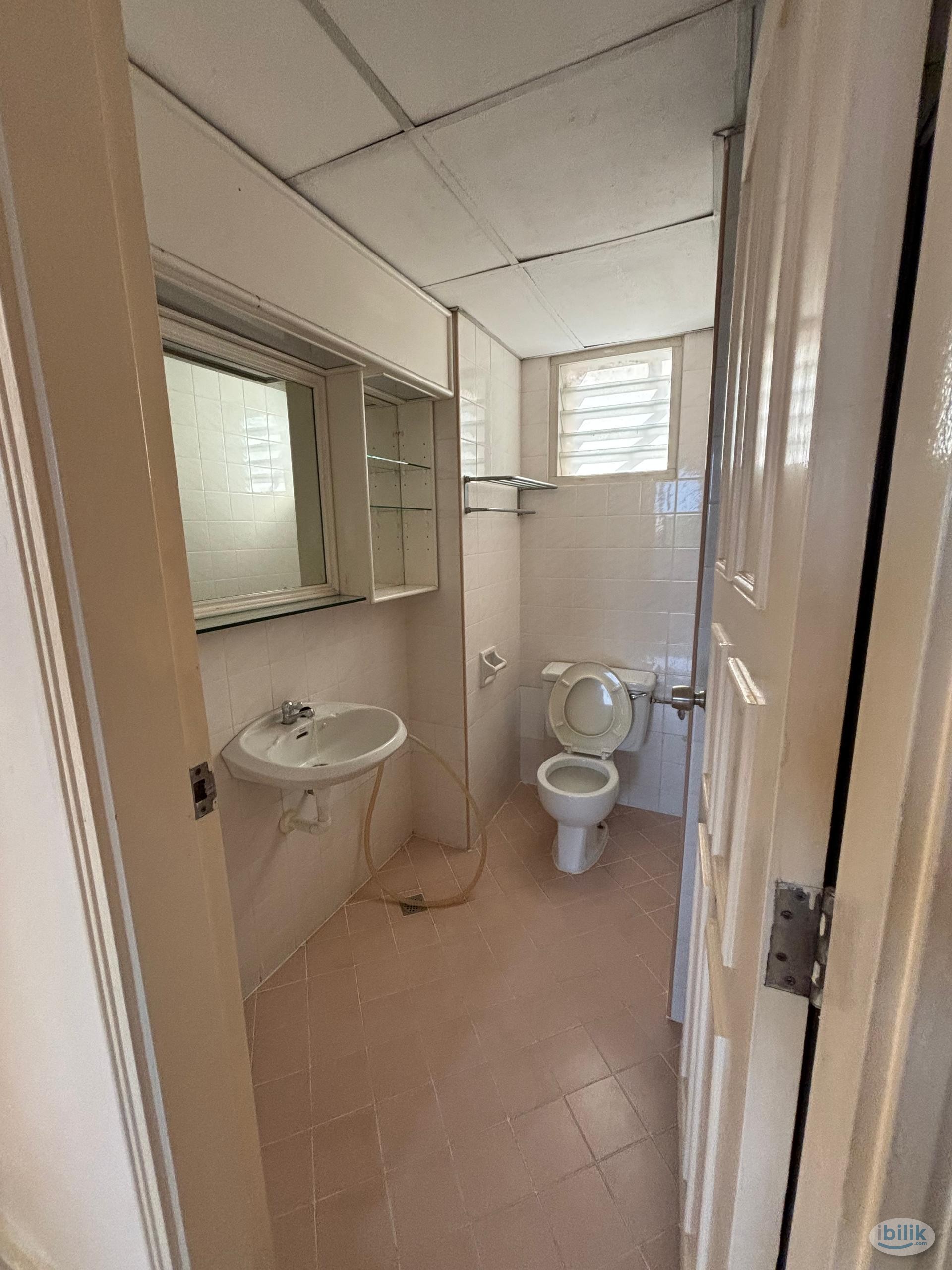 [FREE Wifi] Single Room, Sri York, Georgetown, Penang - Image 5