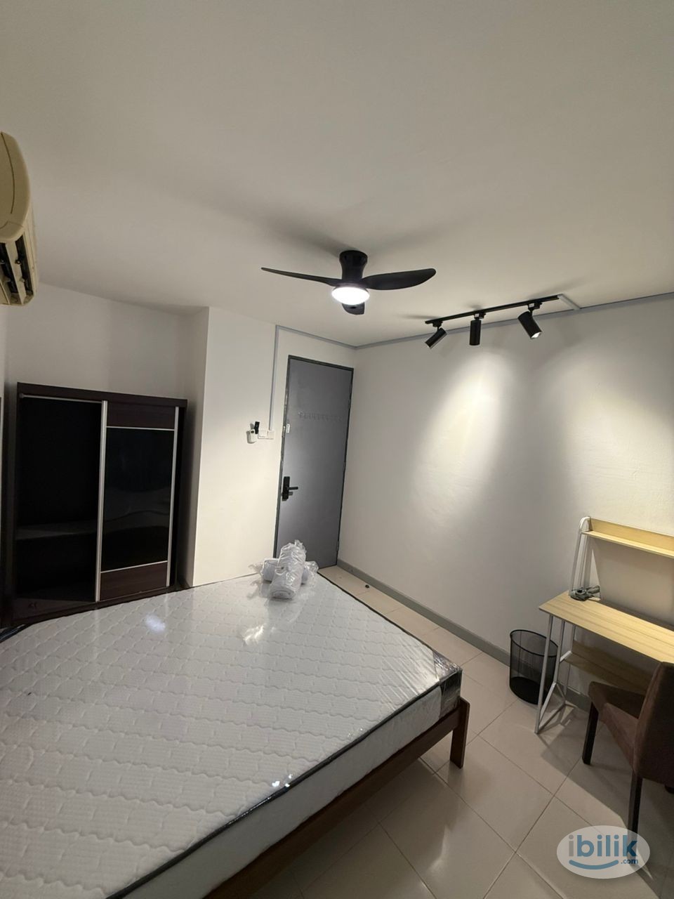 Middle Room at Cyberia SmartHomes, Cyberjaya - Image 1