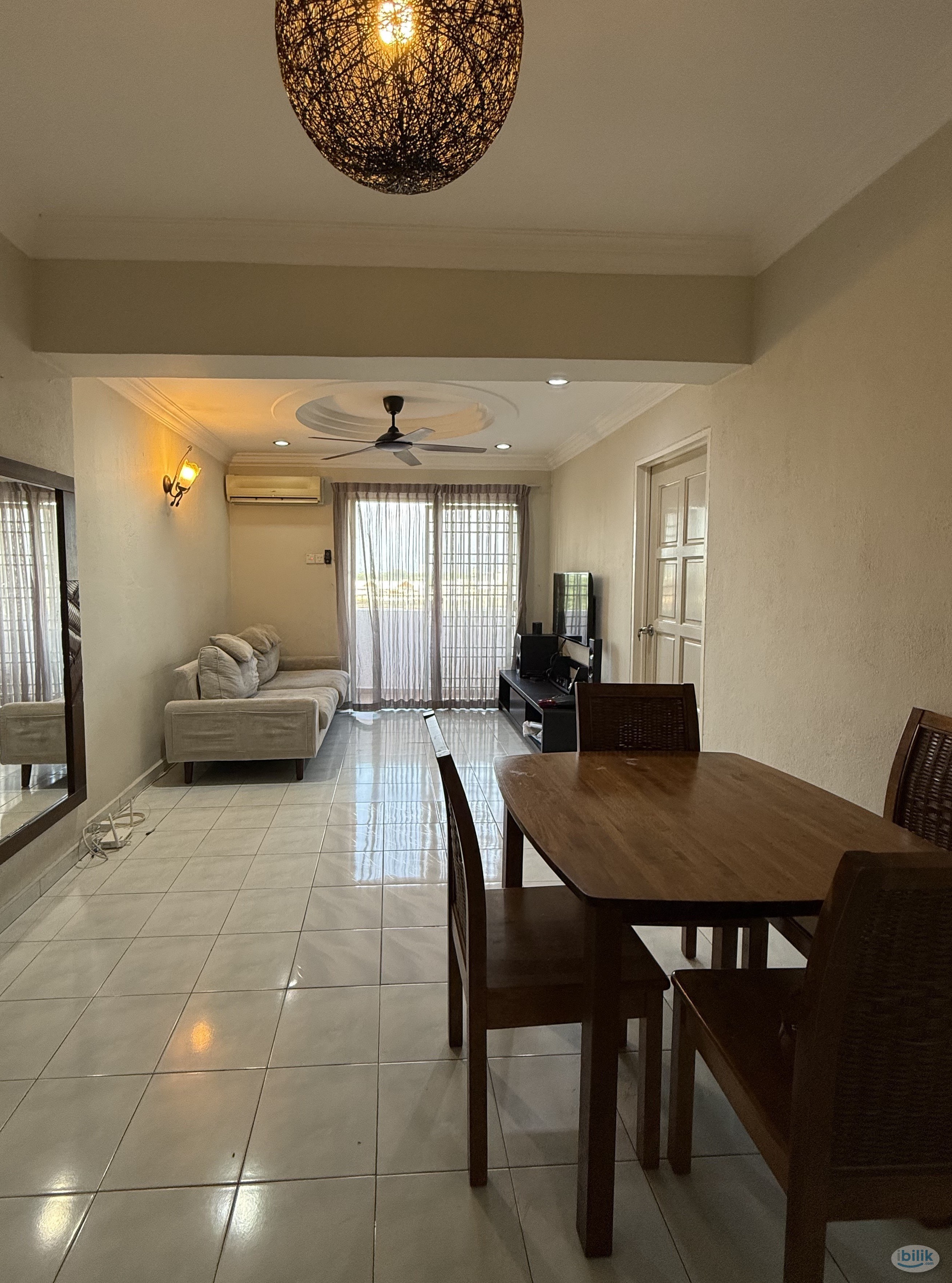 Middle Room at Widuri Apartment, Butterworth - Image 1