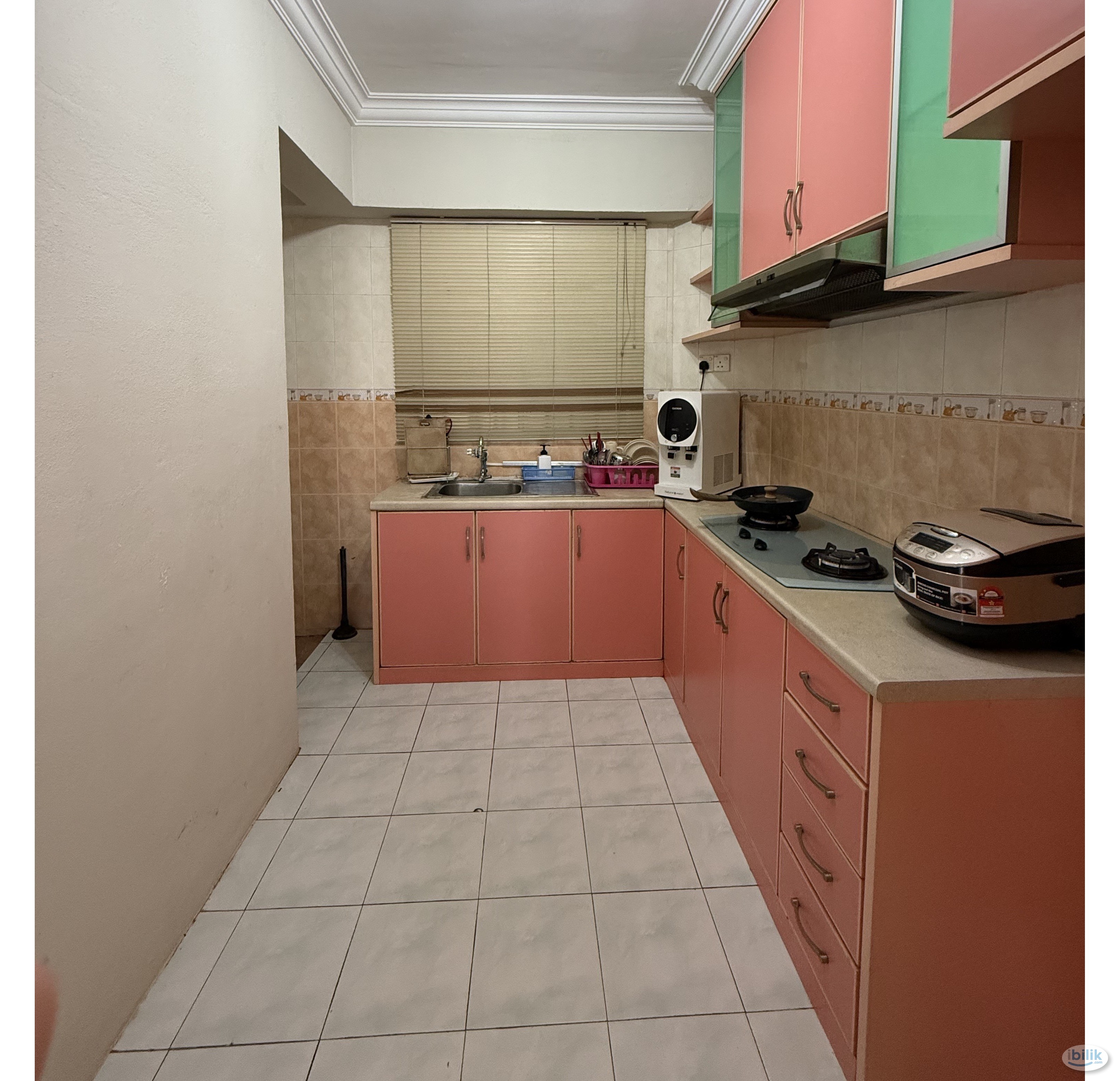Middle Room at Widuri Apartment, Butterworth - Image 2