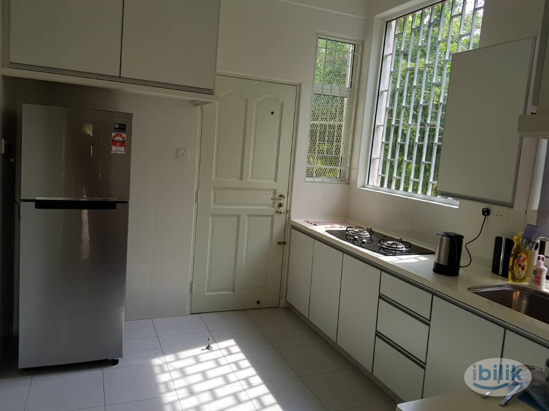 Master Room at Chee Seng Garden, Tanjung Bungah - Image 3