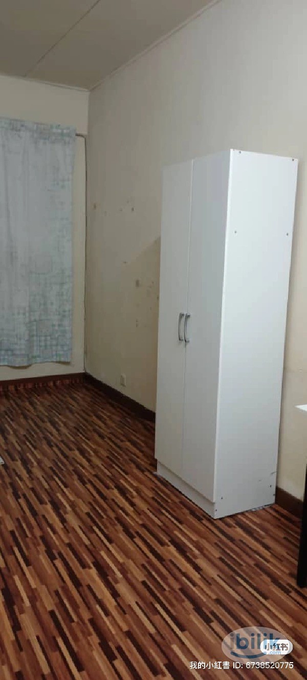 Middle Room at Sunway Tunas, Bayan Baru - Image 4