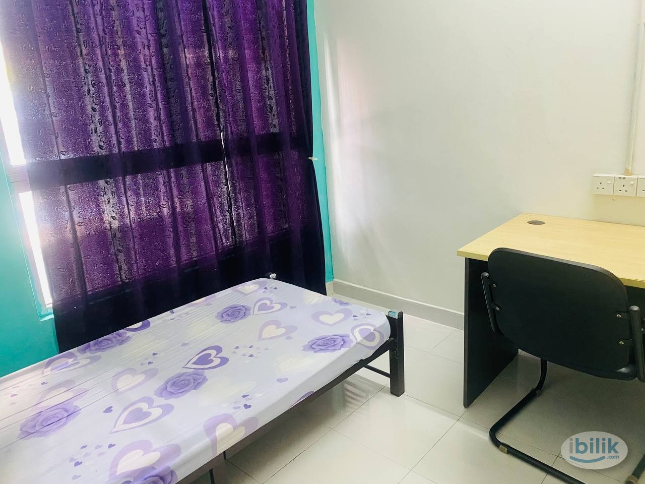 Middle Room at Cyberia Crescent 1, Cyberjaya - Image 2