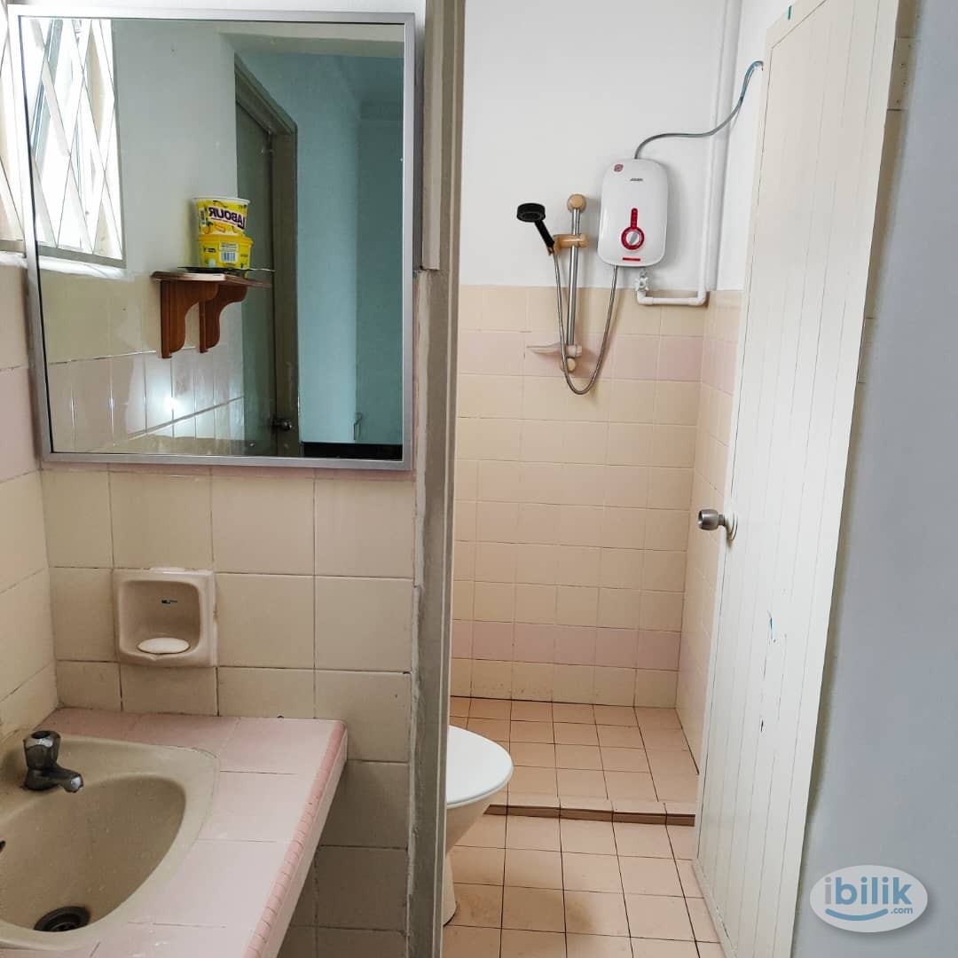 Spacious Medium Room For Rent In USJ 2/2M, UEP Subang Jaya - Image 4