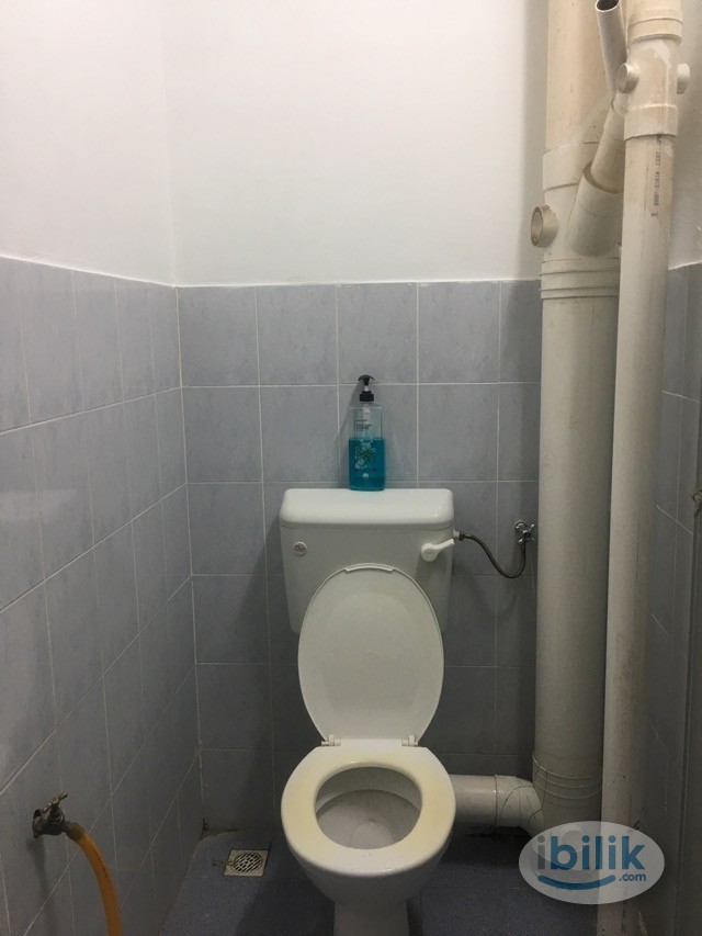 Female Middle Room @ Sri Saujana near Komtar, ICT Mall, First Avenue, Jen Hotel n St Giles Wembley Hotel - Image 2