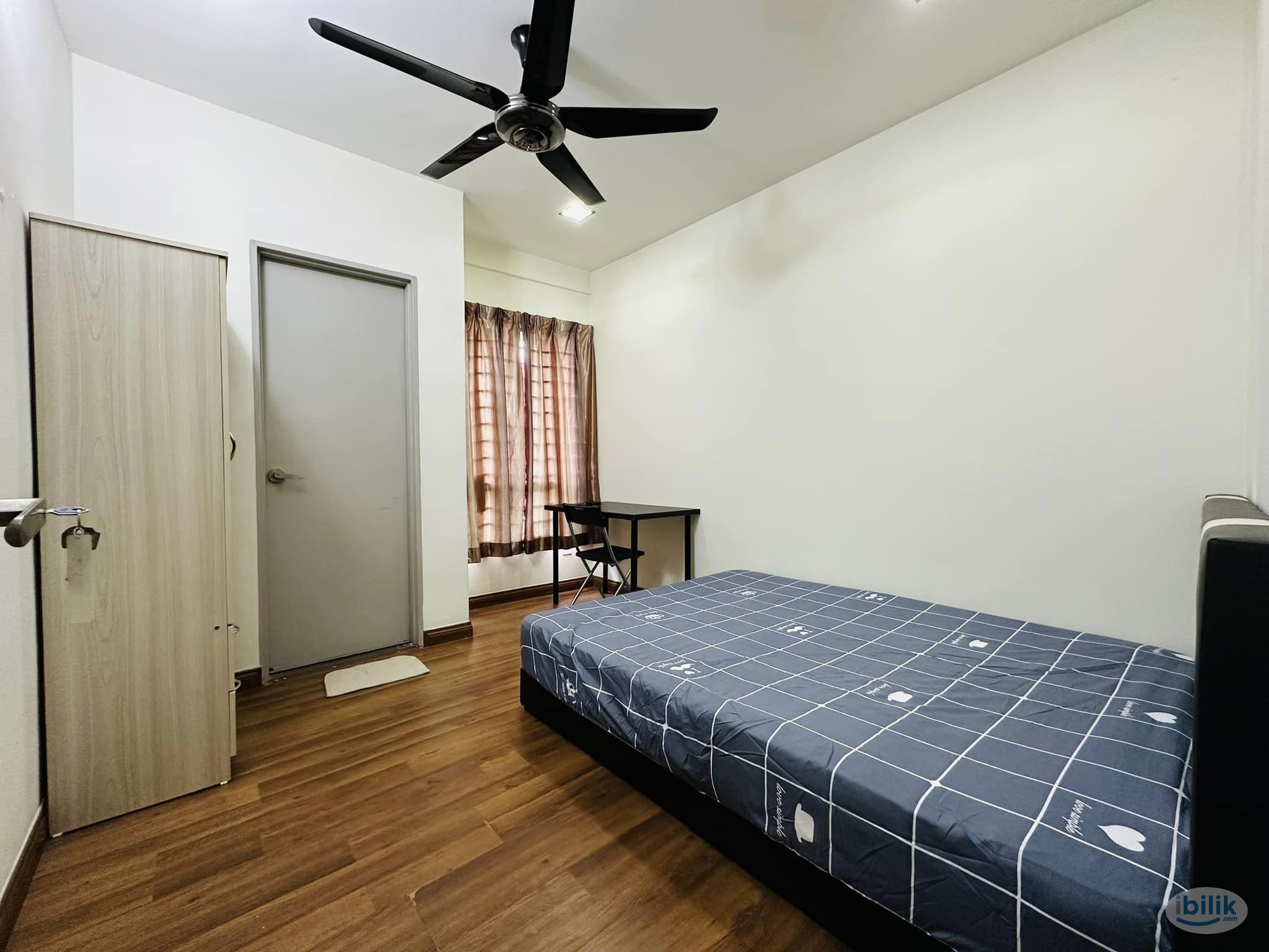 1 min Walk To LRT Station [2 Station to TRX]Cheras Middle Room at Seri Puteri, Bandar Sri Permaisuri - Image 1